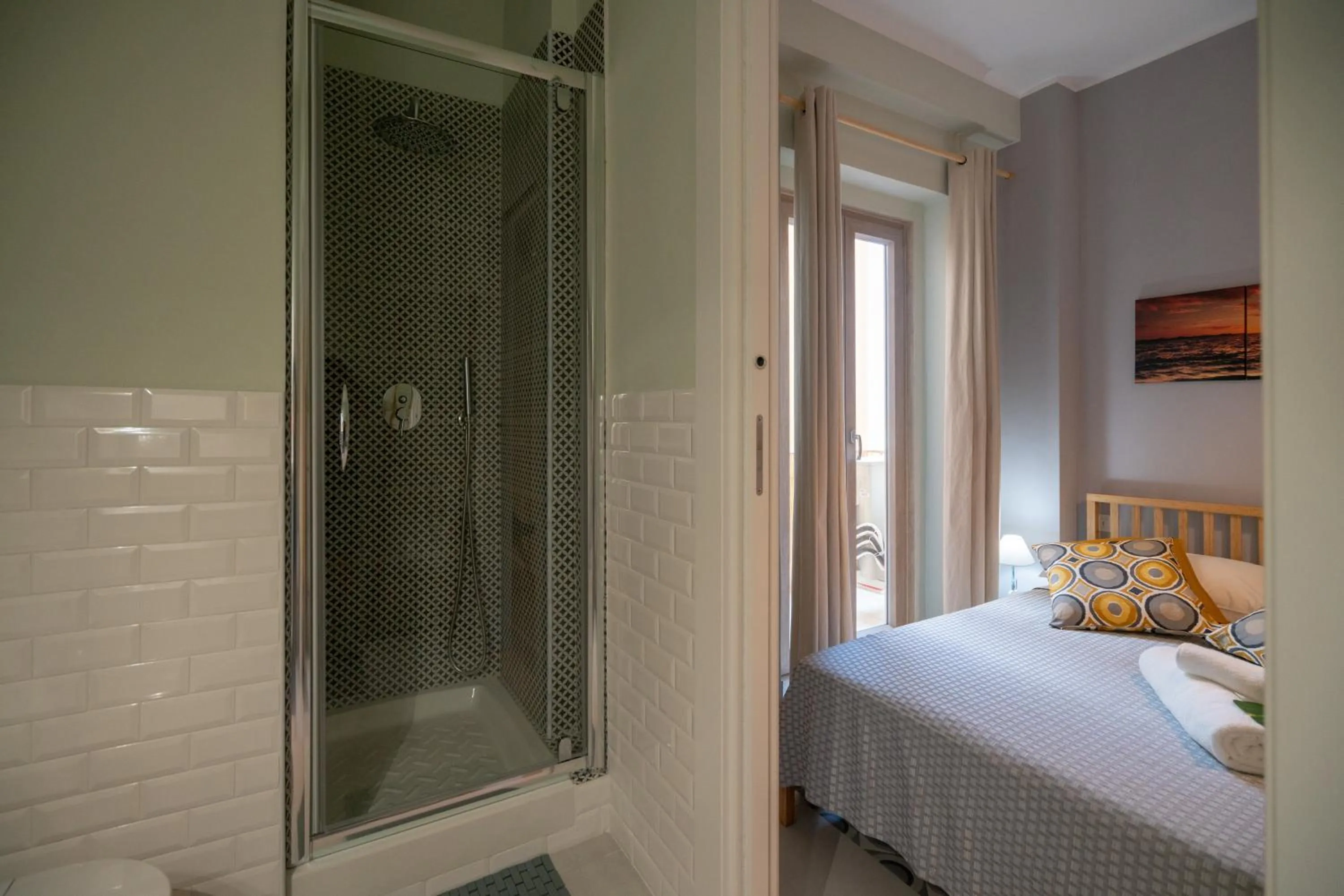 Shower, Bed in Sea Station