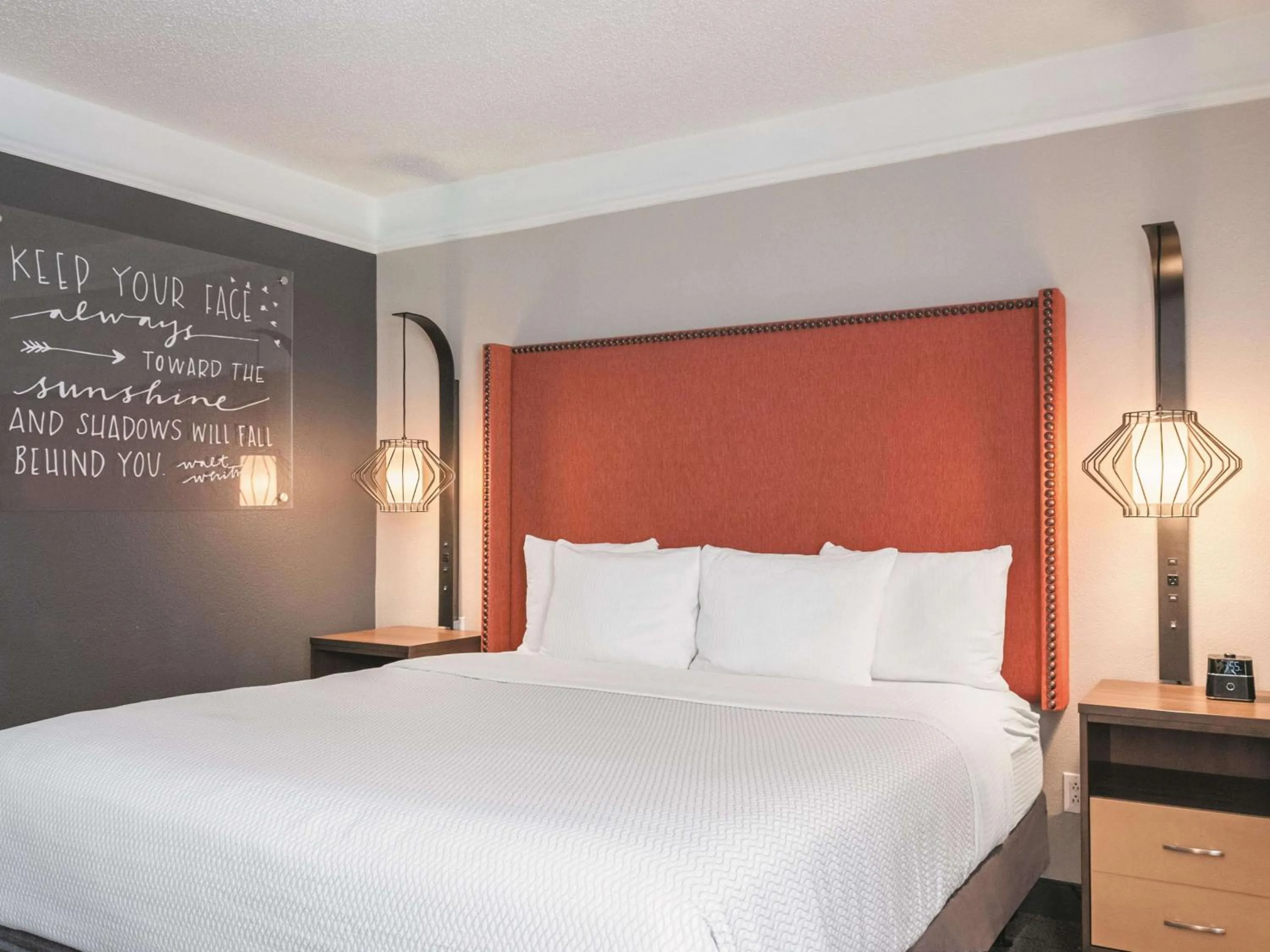 Photo of the whole room, Bed in La Quinta by Wyndham New Orleans Downtown