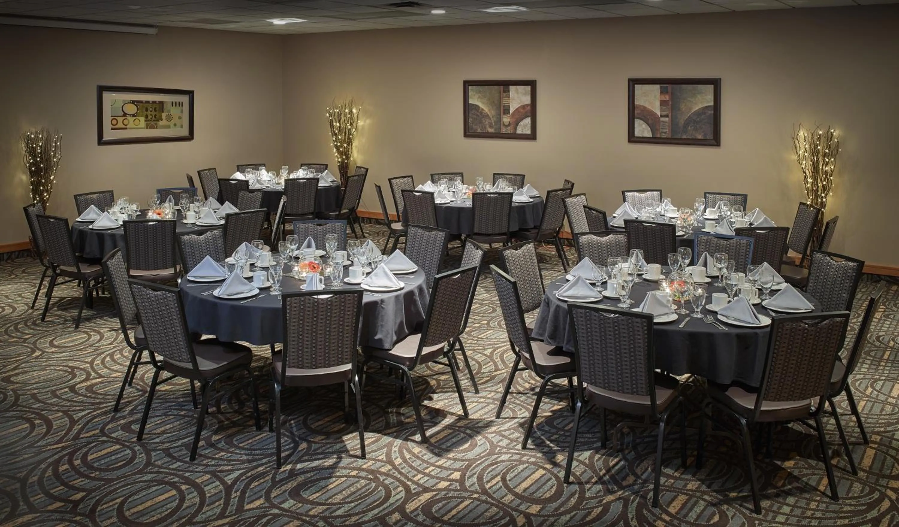 Banquet/Function facilities in Neighbourhood Inn Hotels in Bonnyville