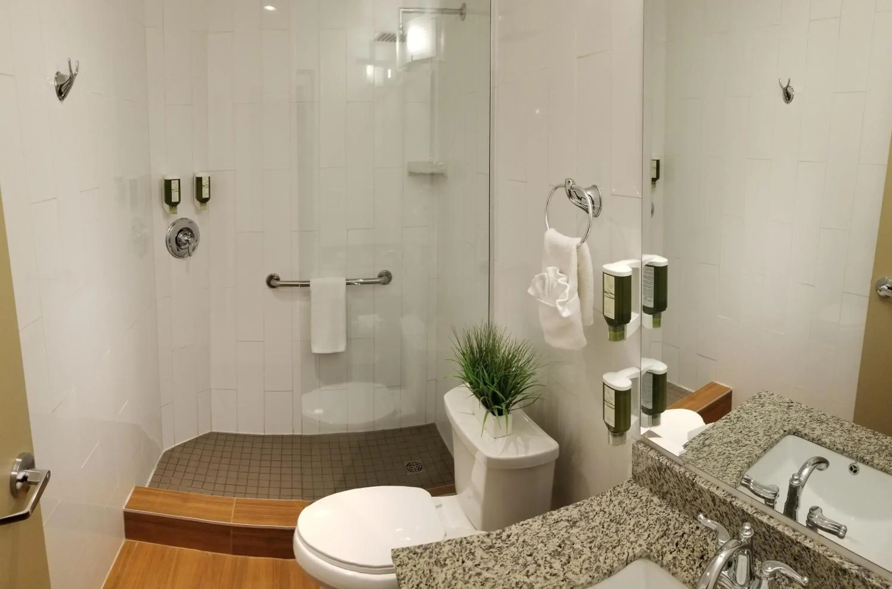 Deluxe Queen Room in Neighbourhood Inn Hotels in Bonnyville Deluxe Queen Room in Neighbourhood Inn Hotels in Bonnyville