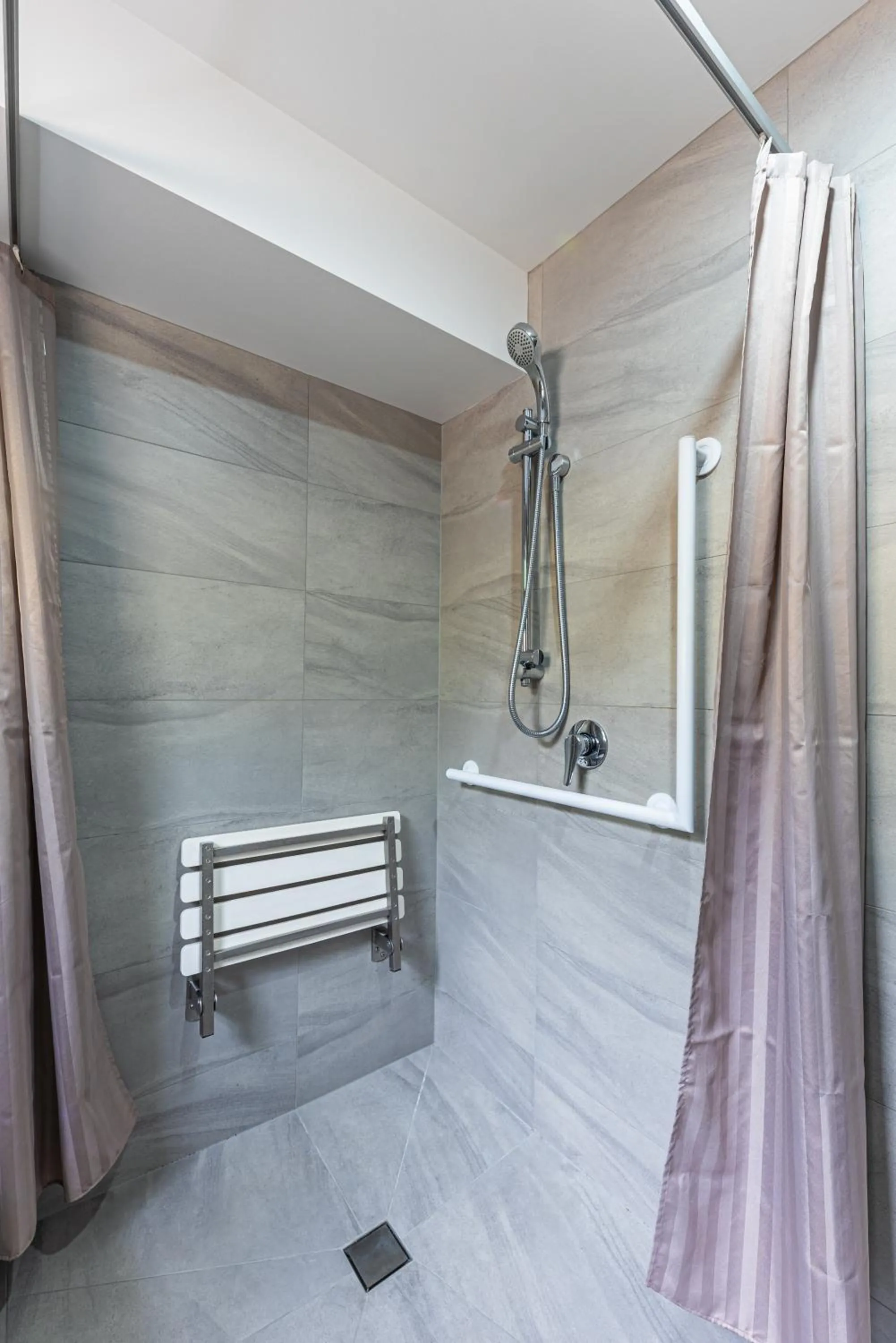 Shower in 315 Motel Riccarton