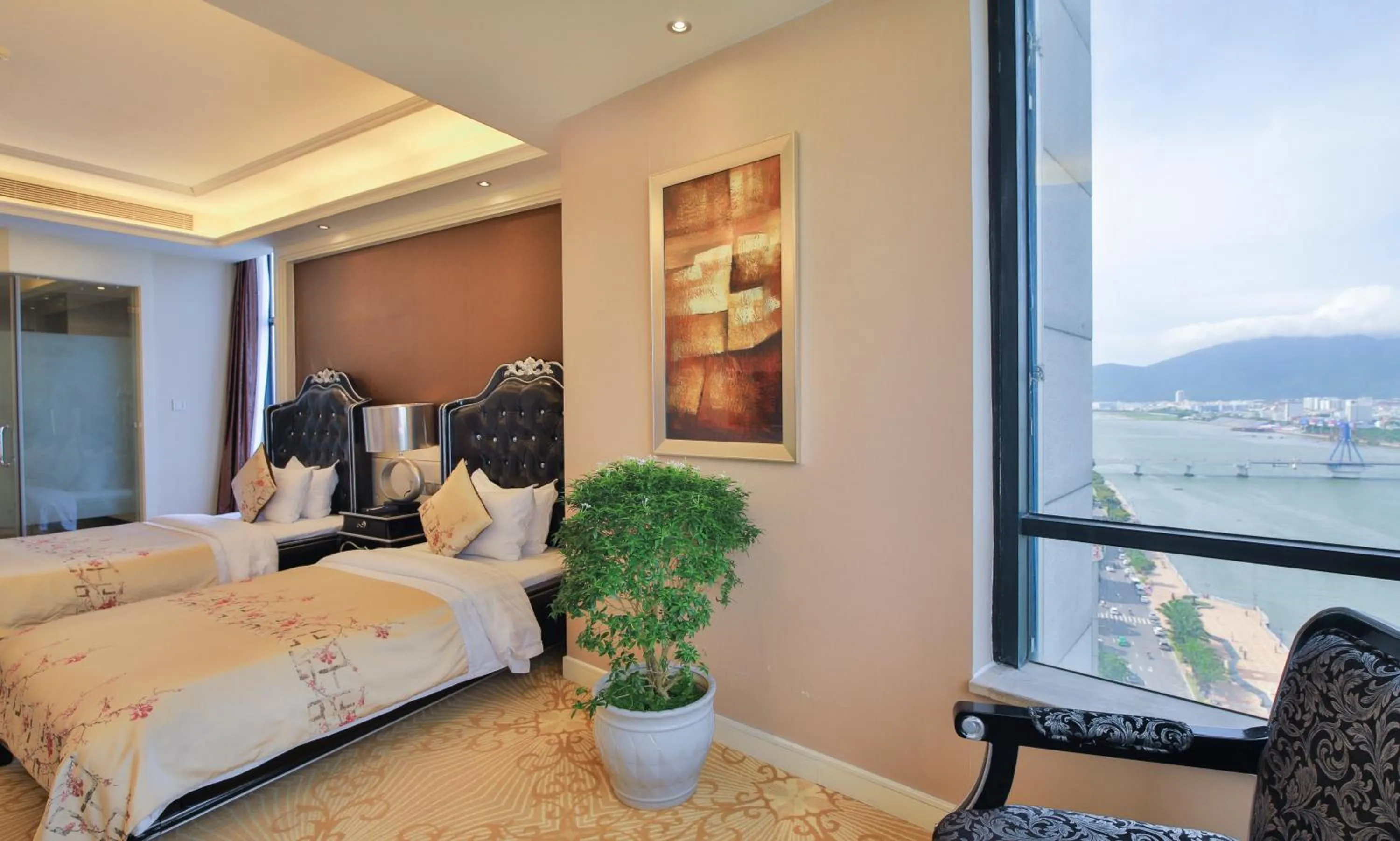 River view, Bed in Brilliant Hotel - Afternoon Tea Inclusive