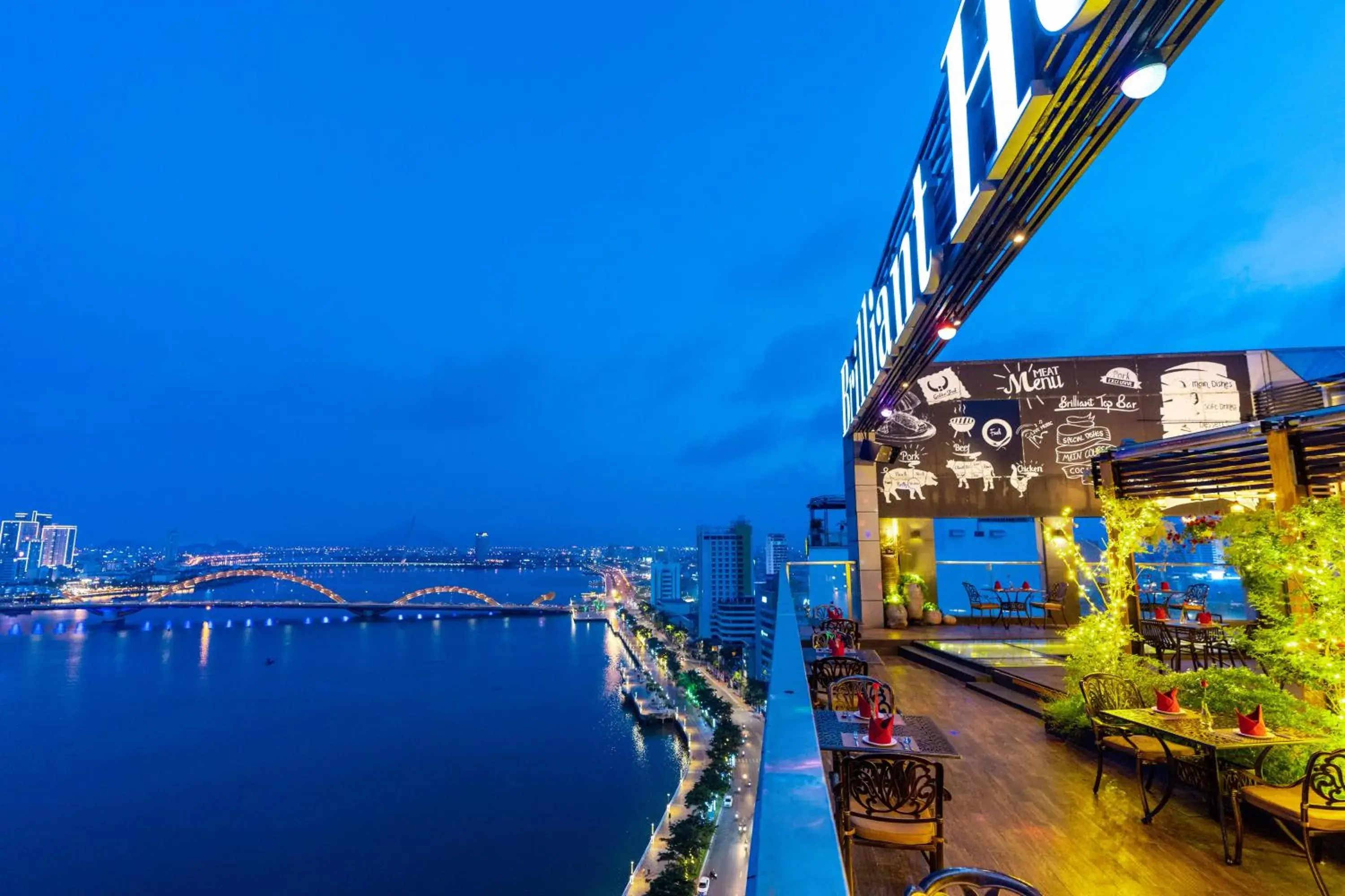 Restaurant/places to eat in Brilliant Hotel - Afternoon Tea Inclusive Restaurant/places to eat in Brilliant Hotel - Afternoon Tea Inclusive