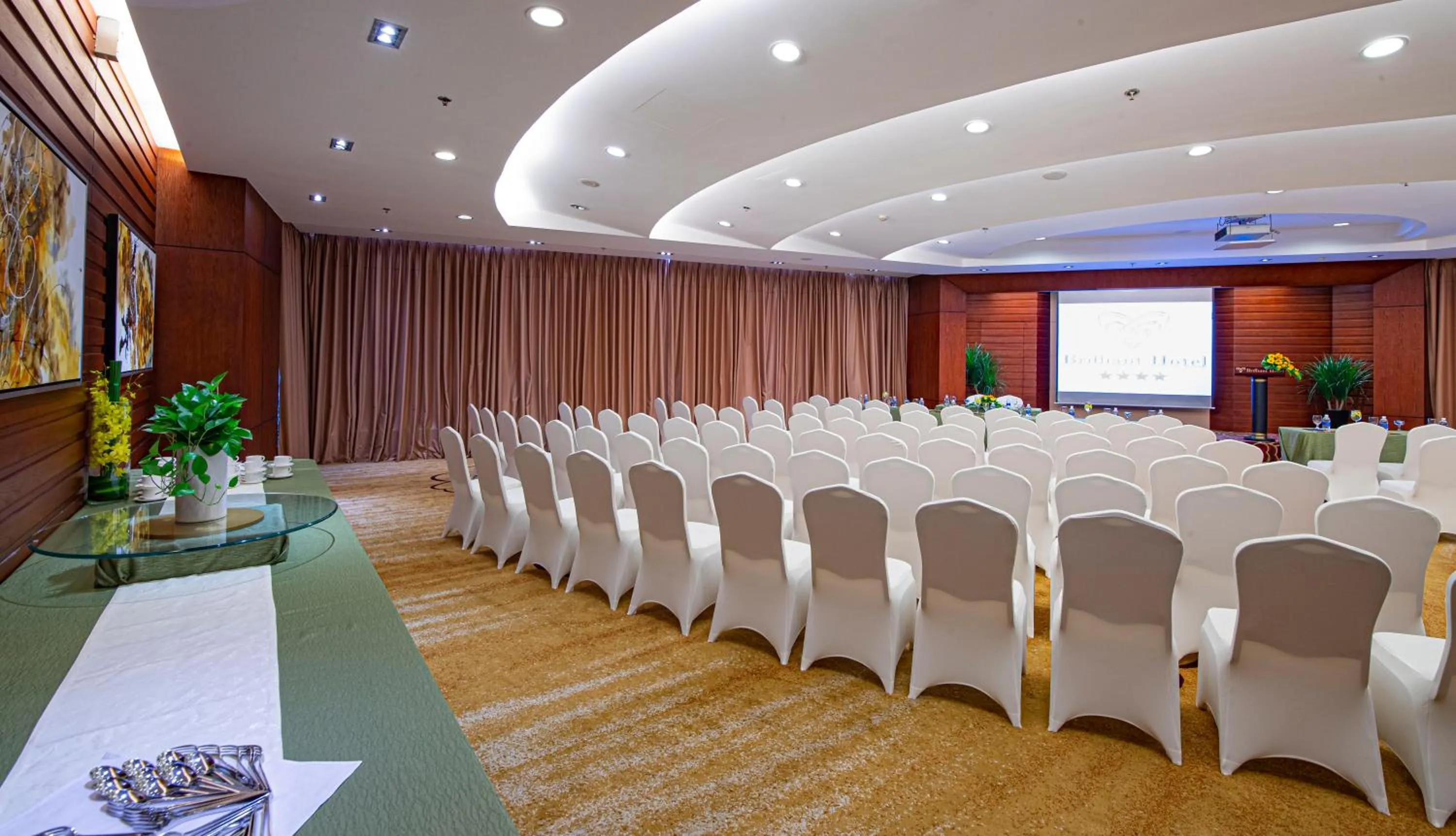 Business facilities in Brilliant Hotel - Afternoon Tea Inclusive