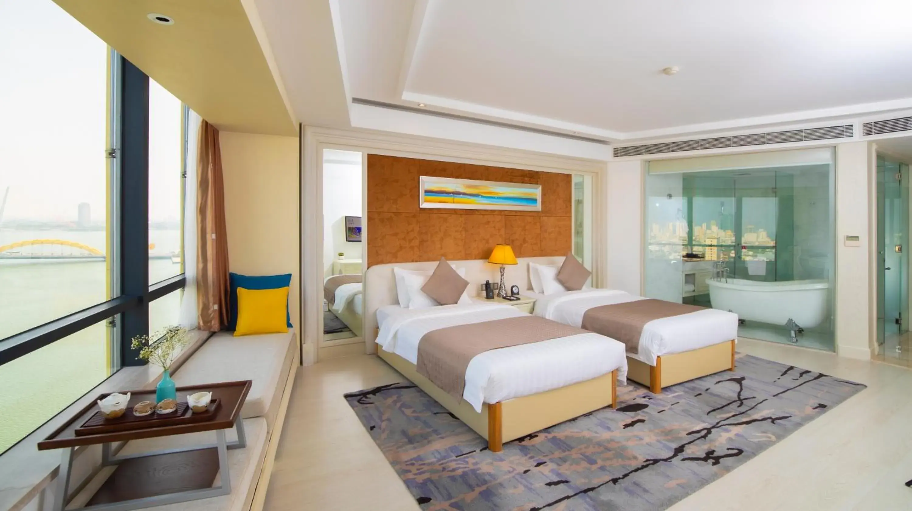 Photo of the whole room, Bed in Brilliant Hotel - Afternoon Tea Inclusive Photo of the whole room, Bed in Brilliant Hotel - Afternoon Tea Inclusive