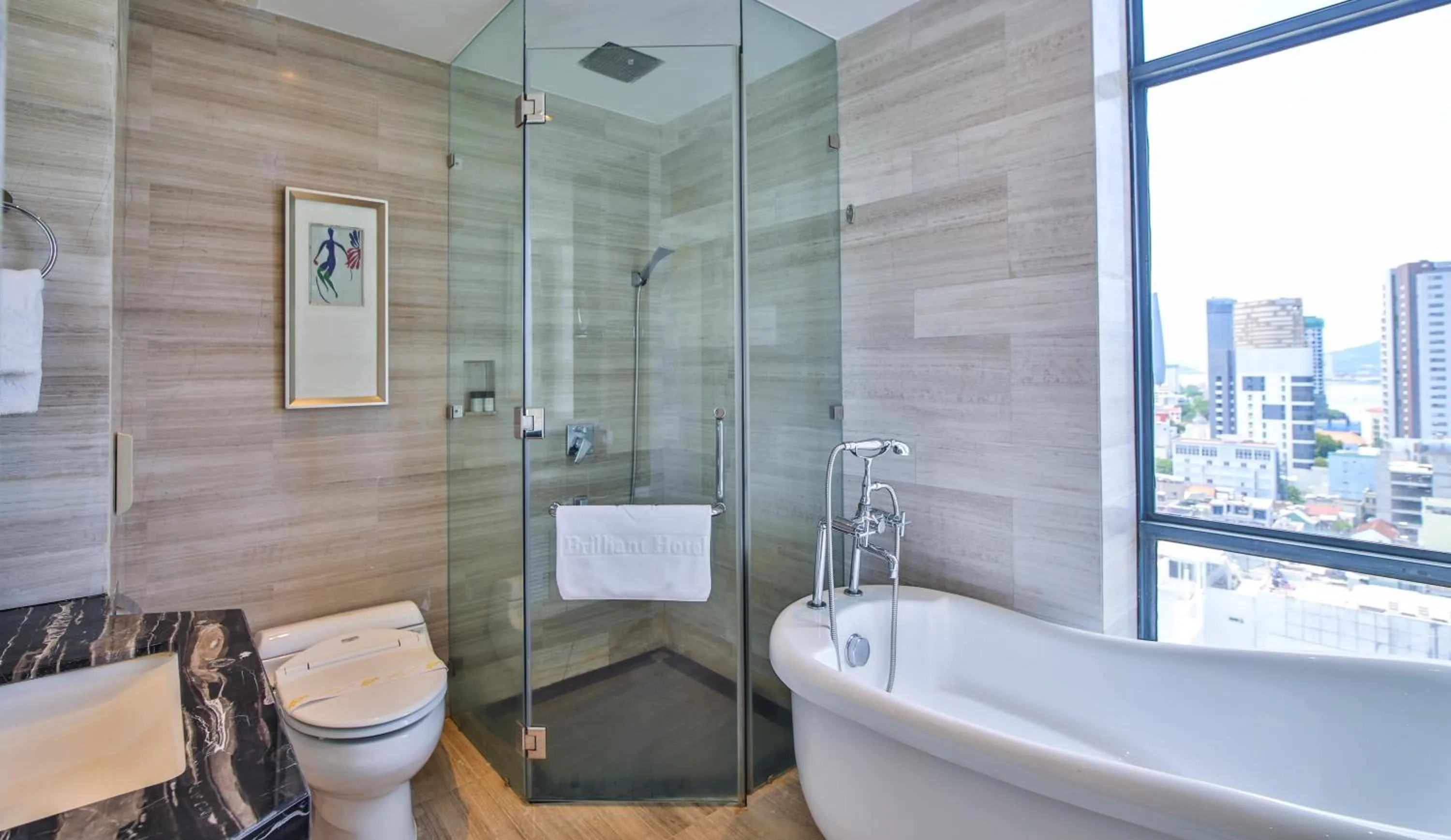 Bathroom in Brilliant Hotel - Afternoon Tea Inclusive