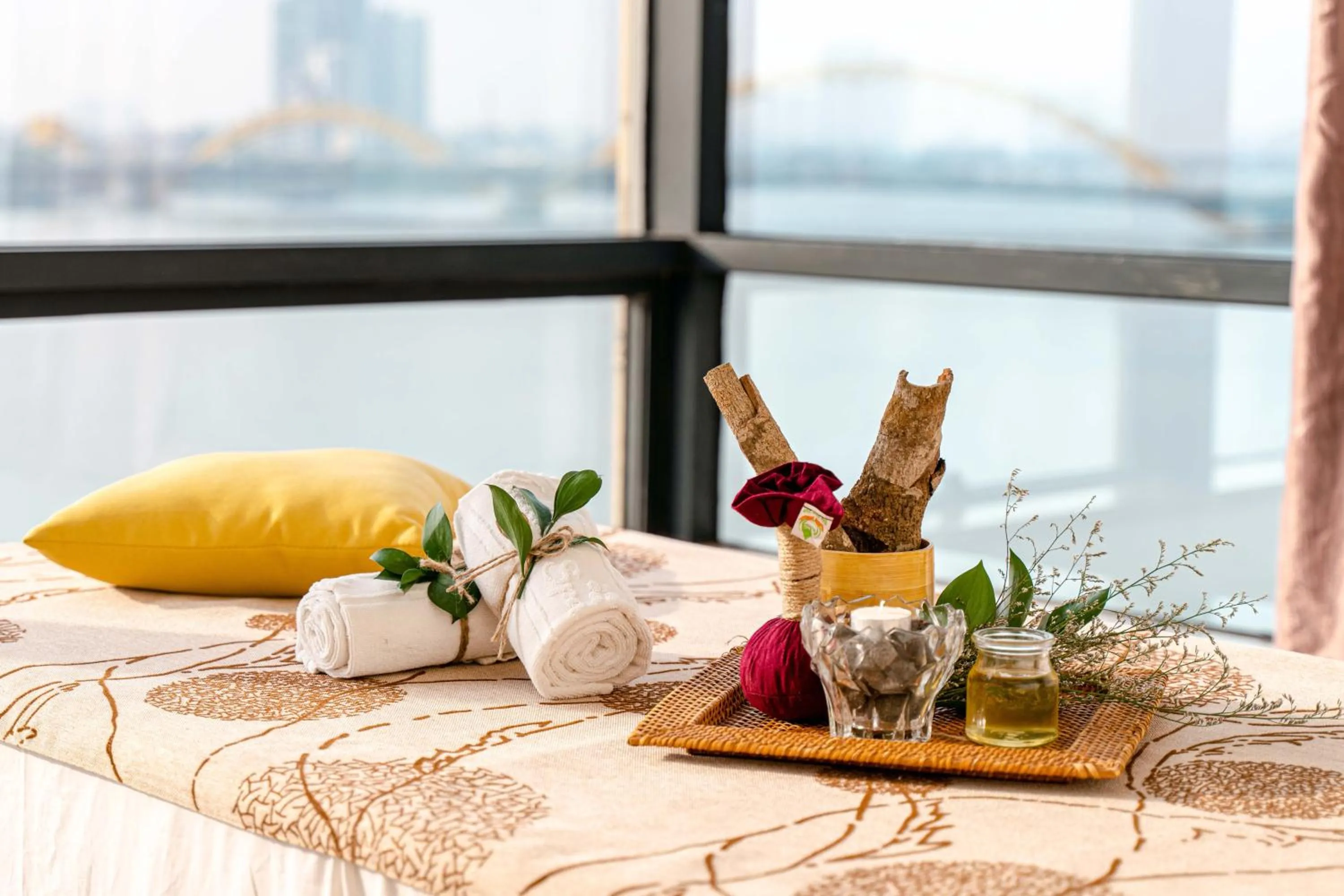 Restaurant/places to eat in Brilliant Hotel - Afternoon Tea Inclusive