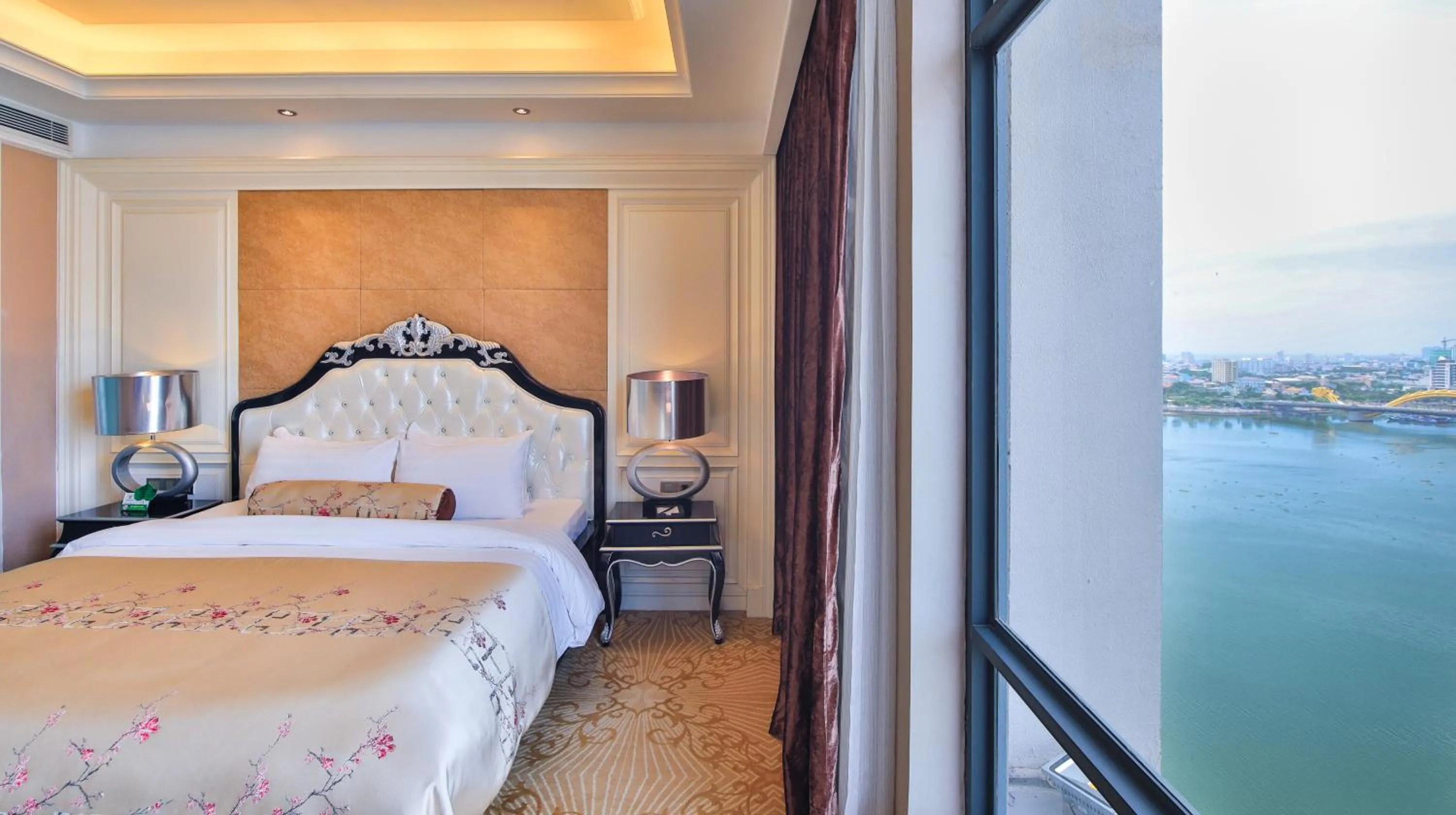 Bed in Brilliant Hotel - Afternoon Tea Inclusive