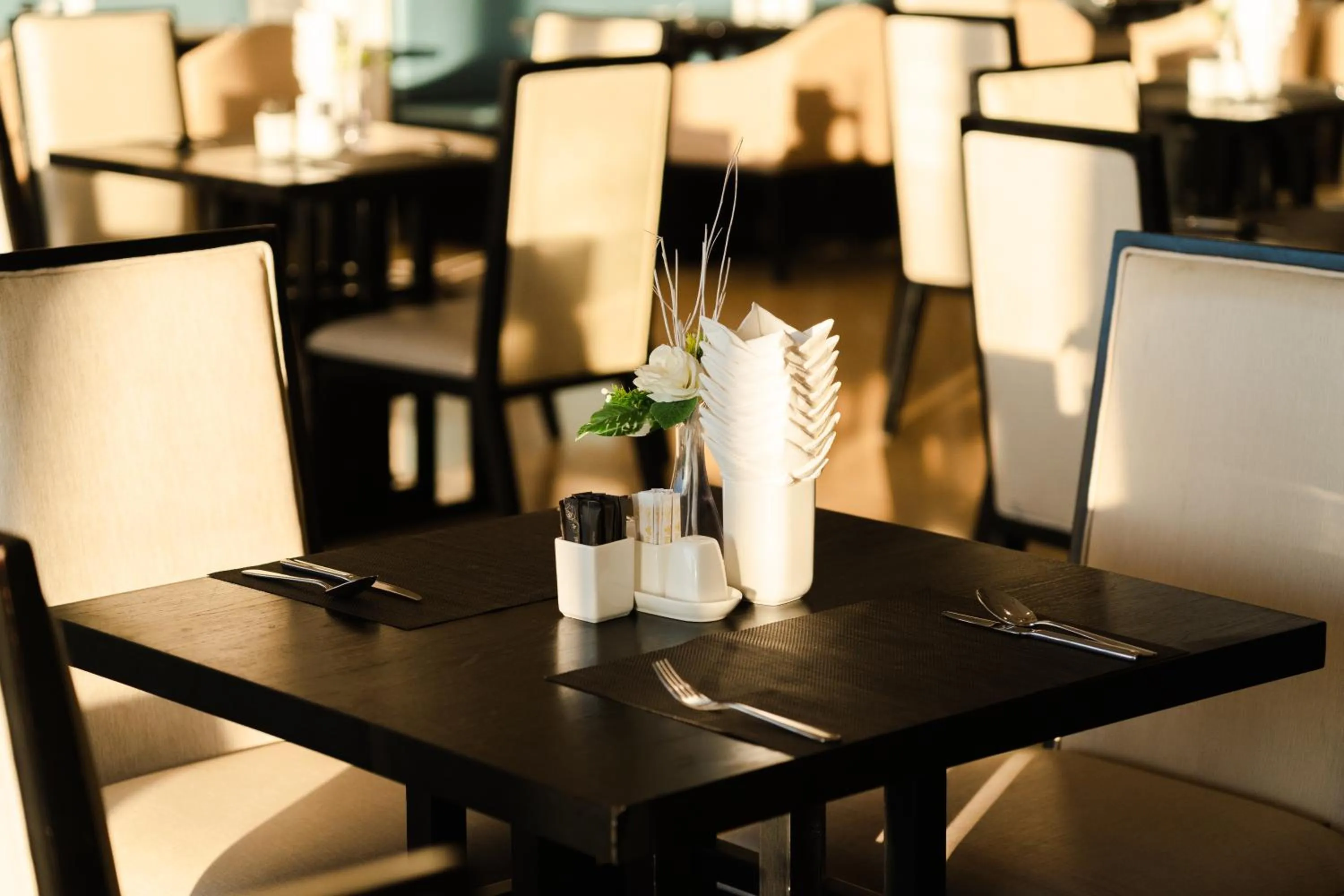 Restaurant/places to eat in Brilliant Hotel - Afternoon Tea Inclusive