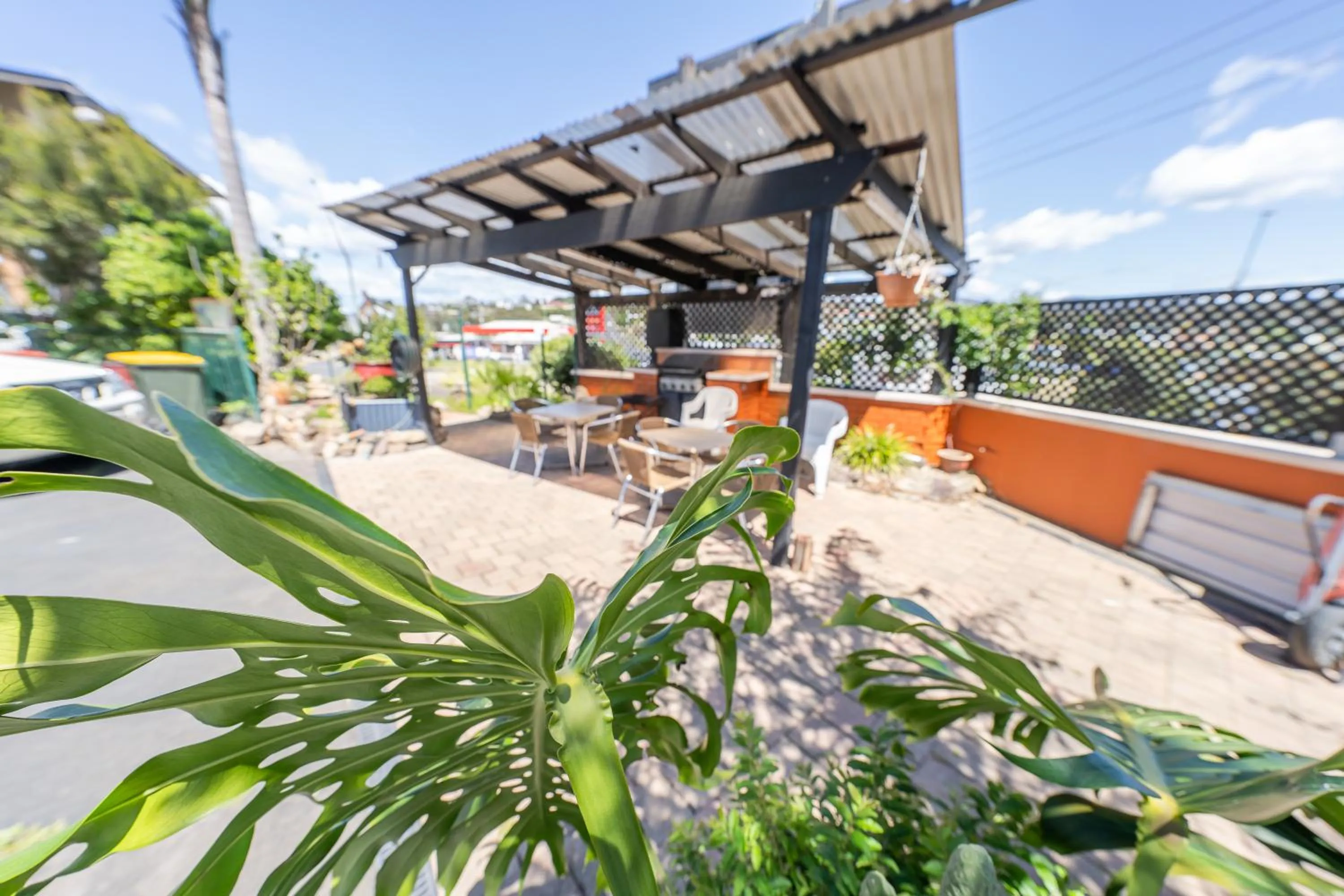 BBQ facilities in Halfway Motel