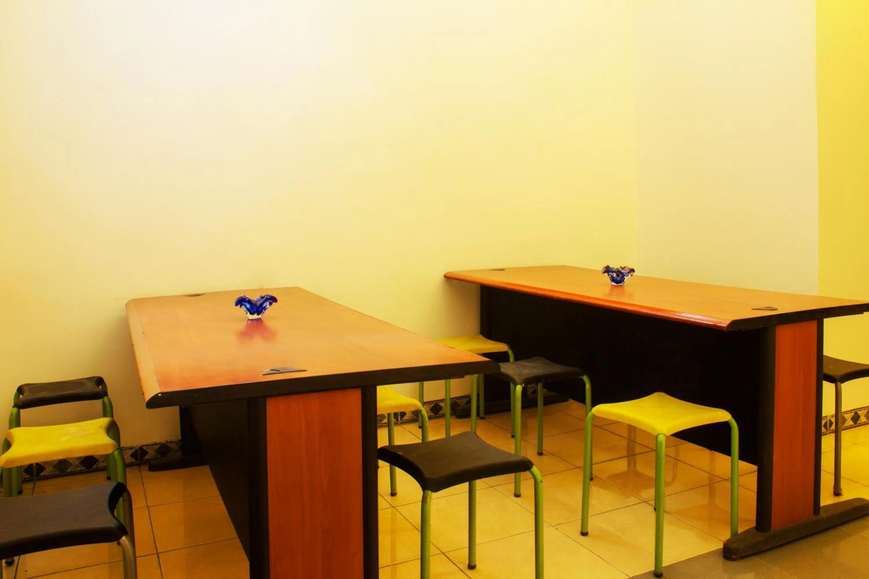 Dining area in New Priok Indah Syariah Hotel