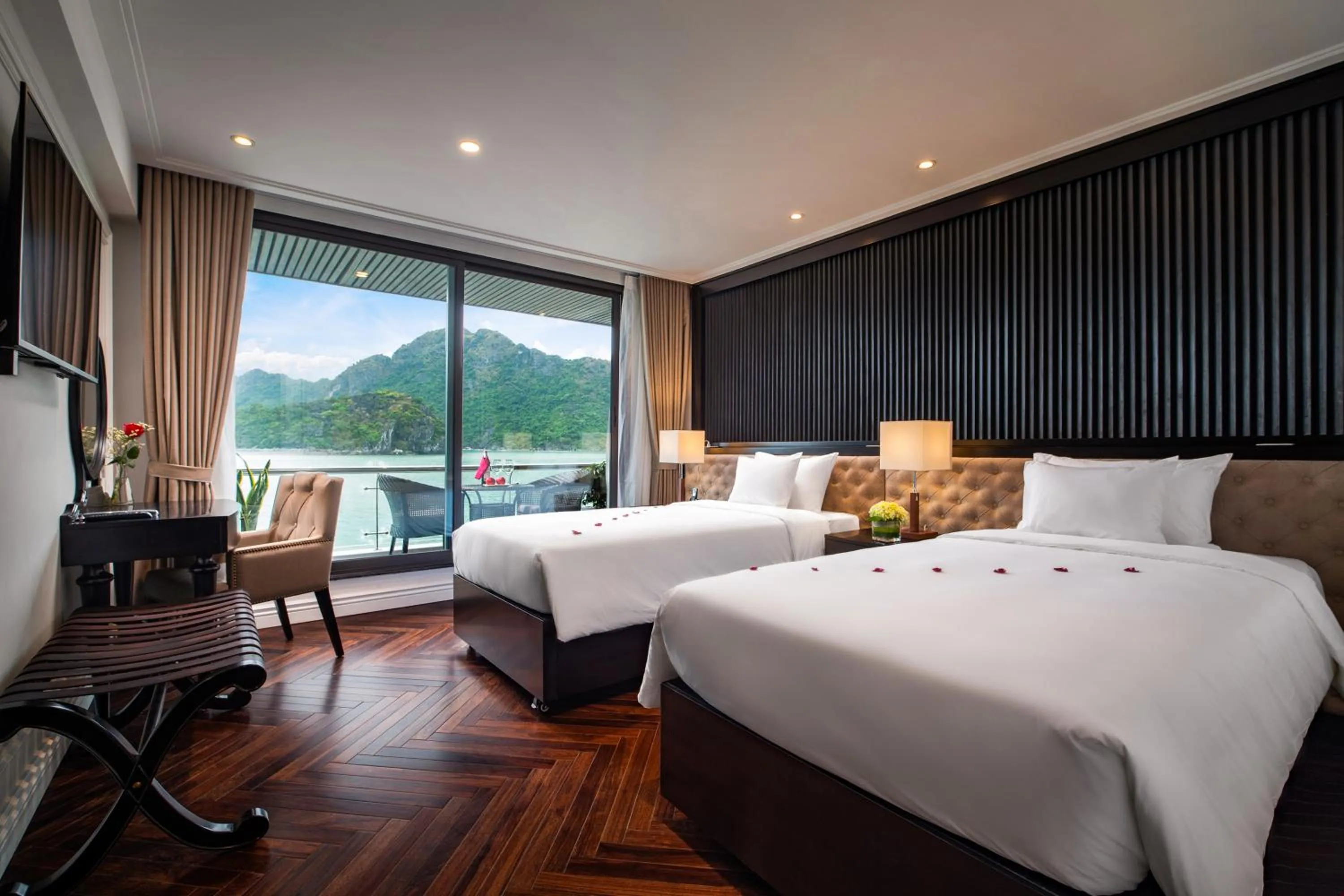 Photo of the whole room, Bed in Stellar of the Seas Cruise