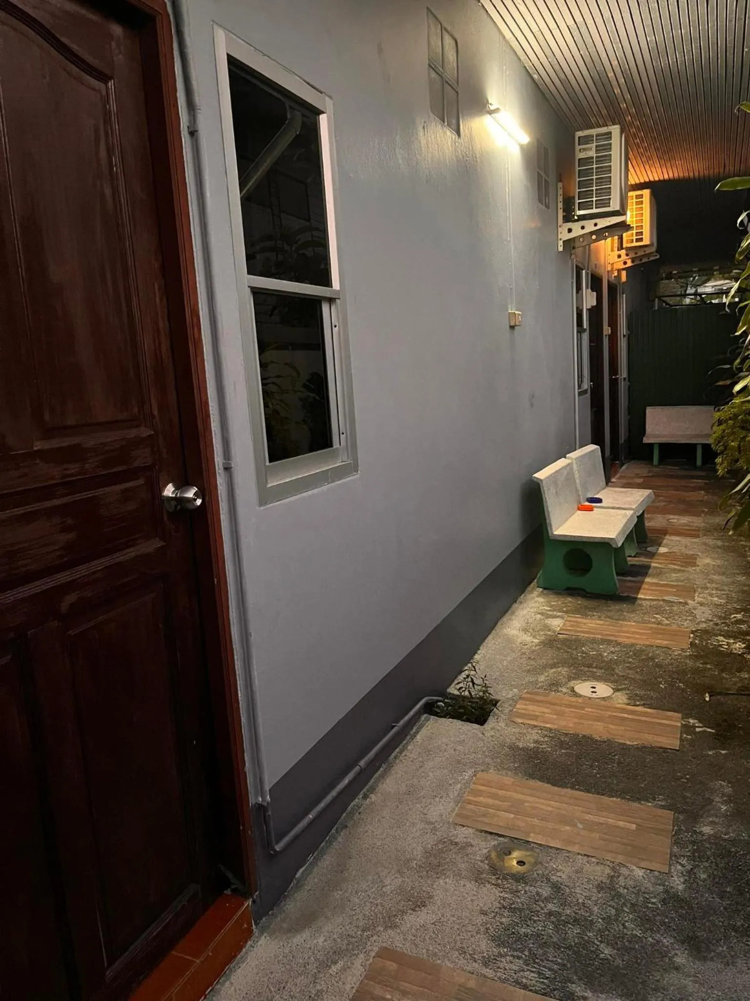 Property building in Metro Palace