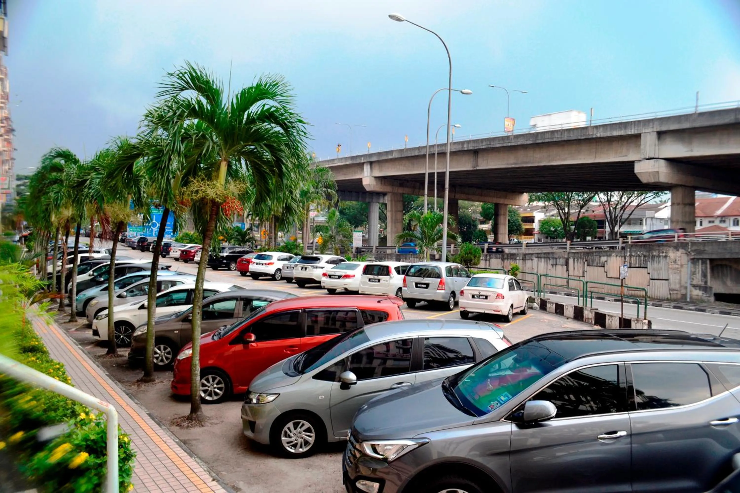 Property building in Hotel Caliber