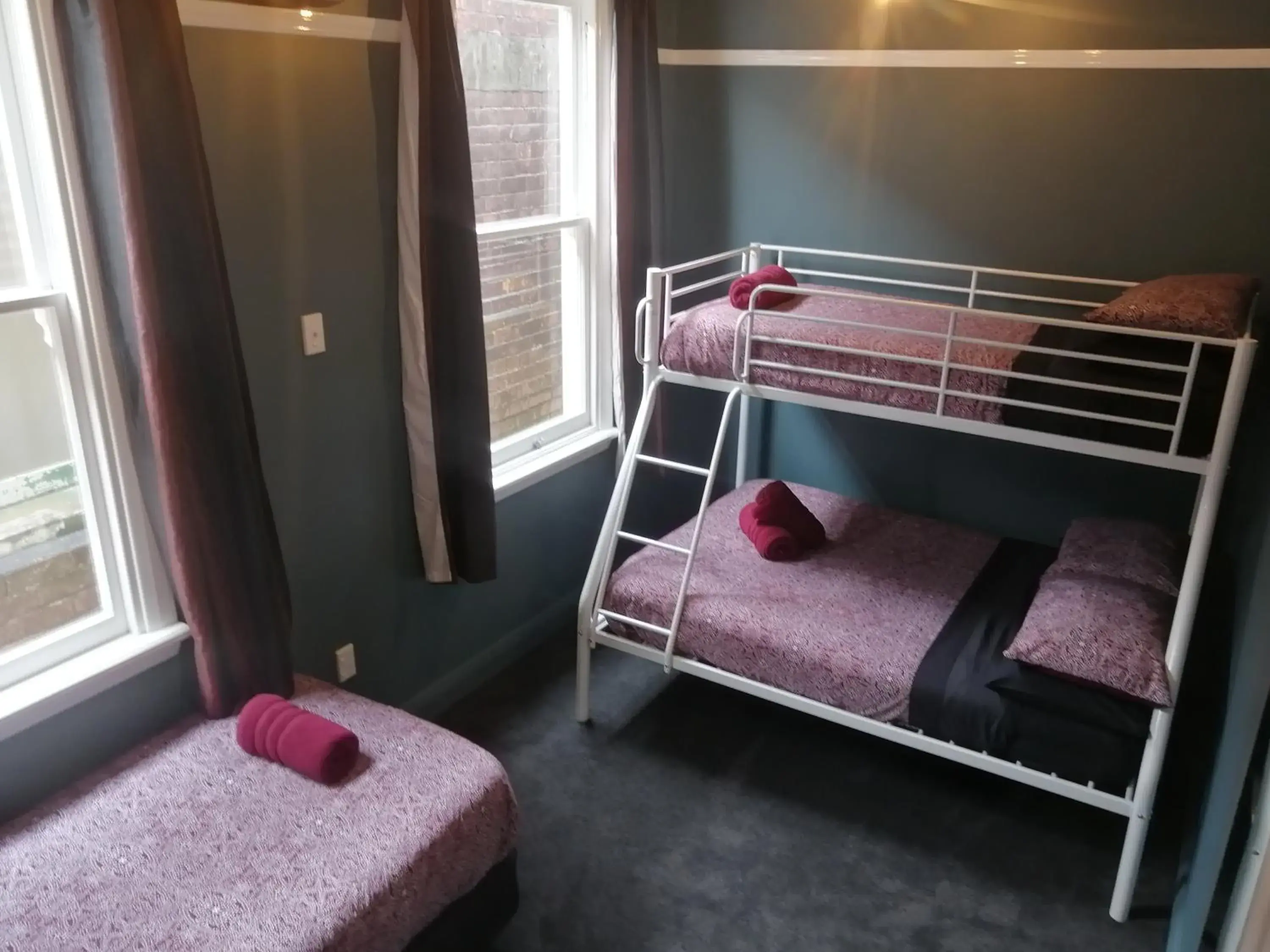 Family Room with Shared Bathroom in The Duke Hostel Family Room with Shared Bathroom in The Duke Hostel