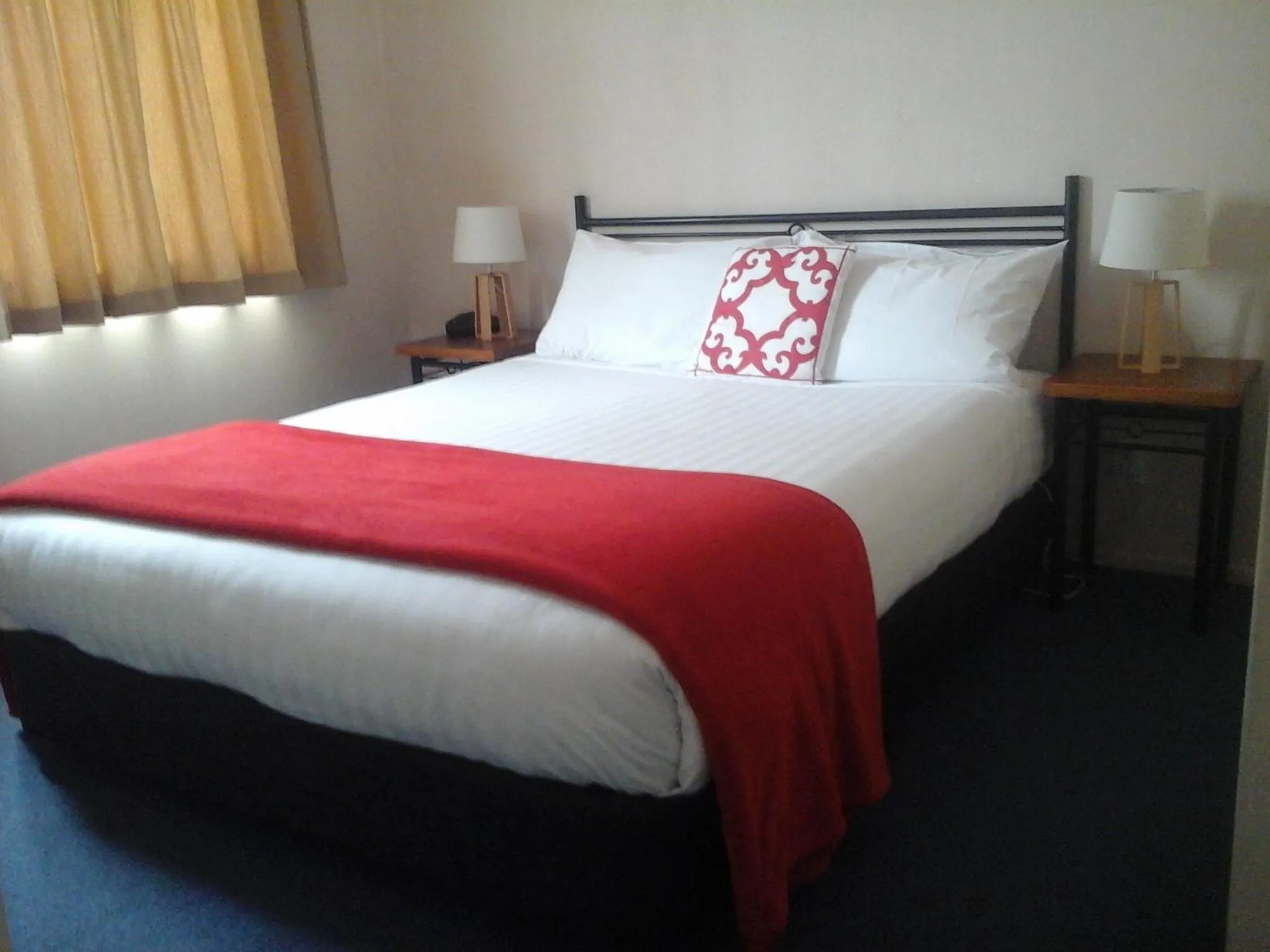 Bed in South Park Motel