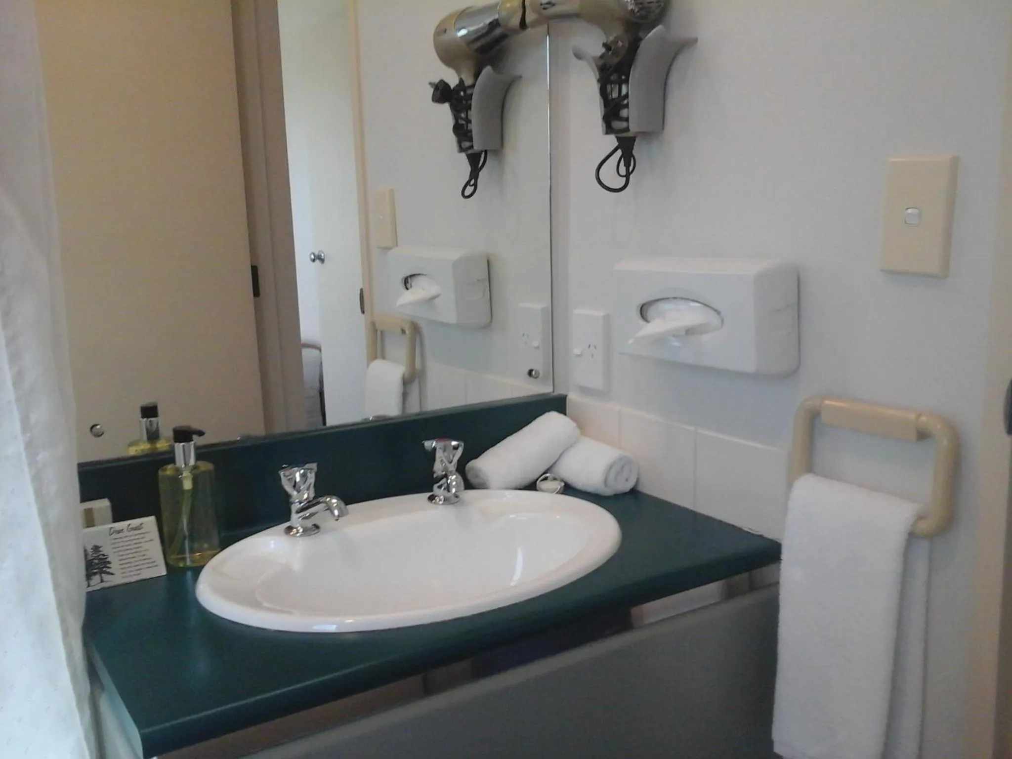 Bathroom in South Park Motel