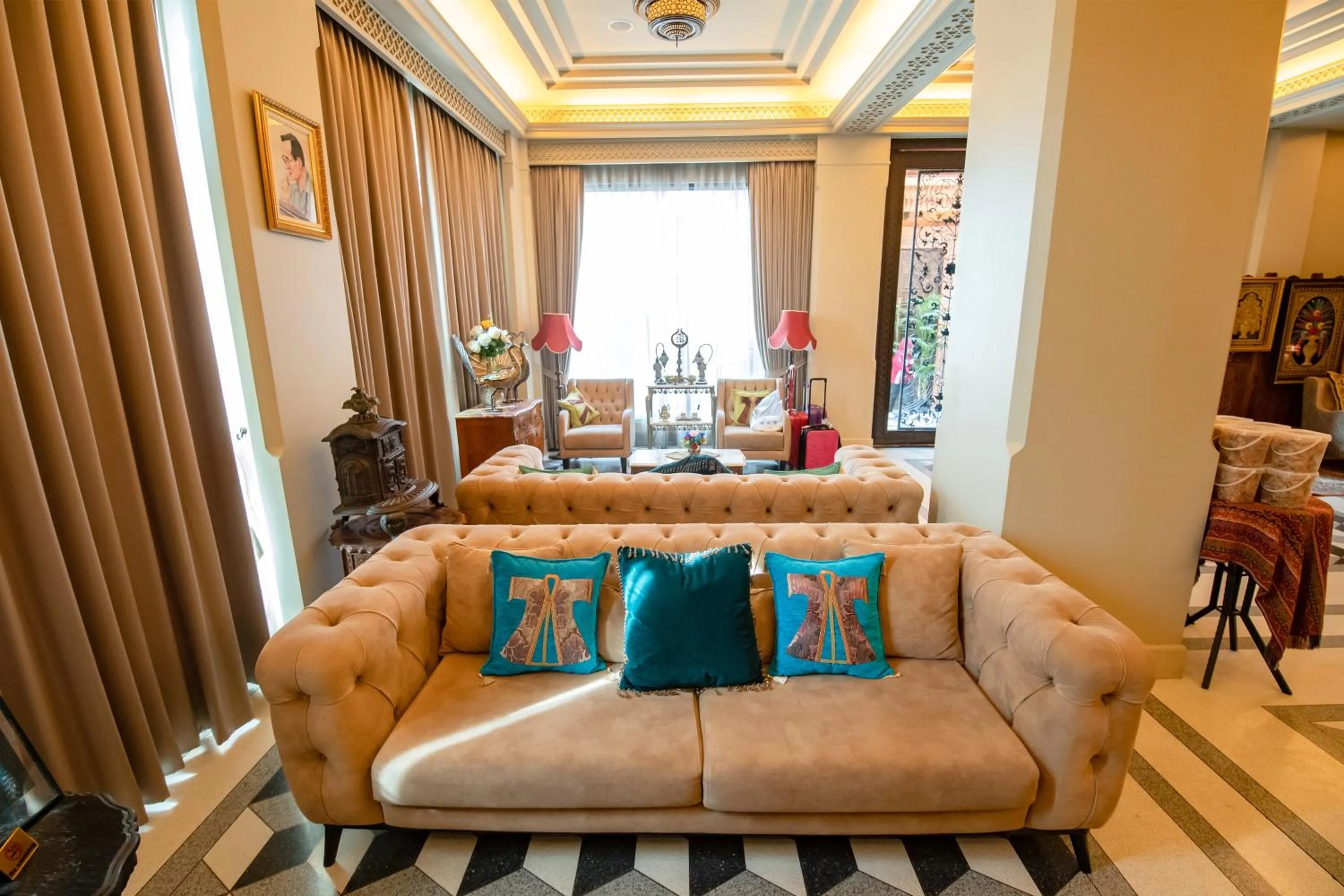 Lobby or reception in Amman Unique Hotel