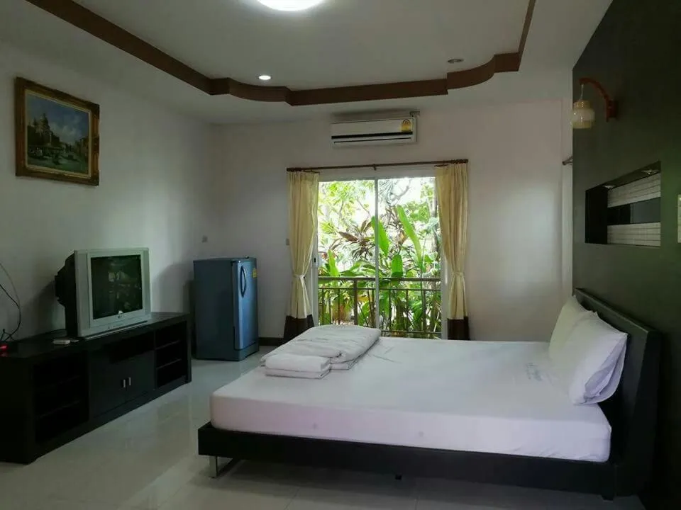 Bed in Pluluang Mansion