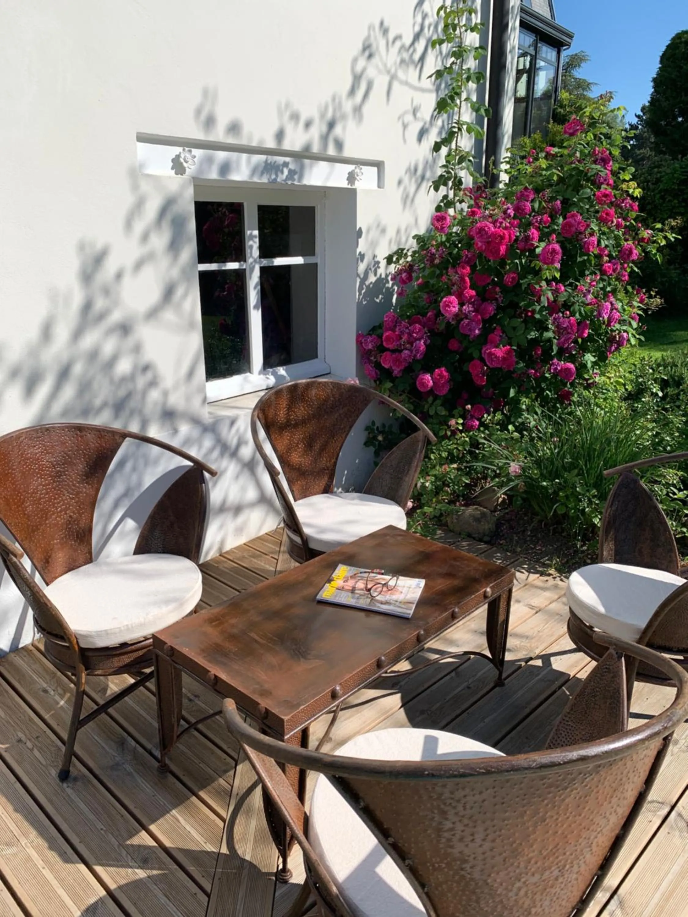 Garden view in Maison d'Hôtes Joussaume Latour