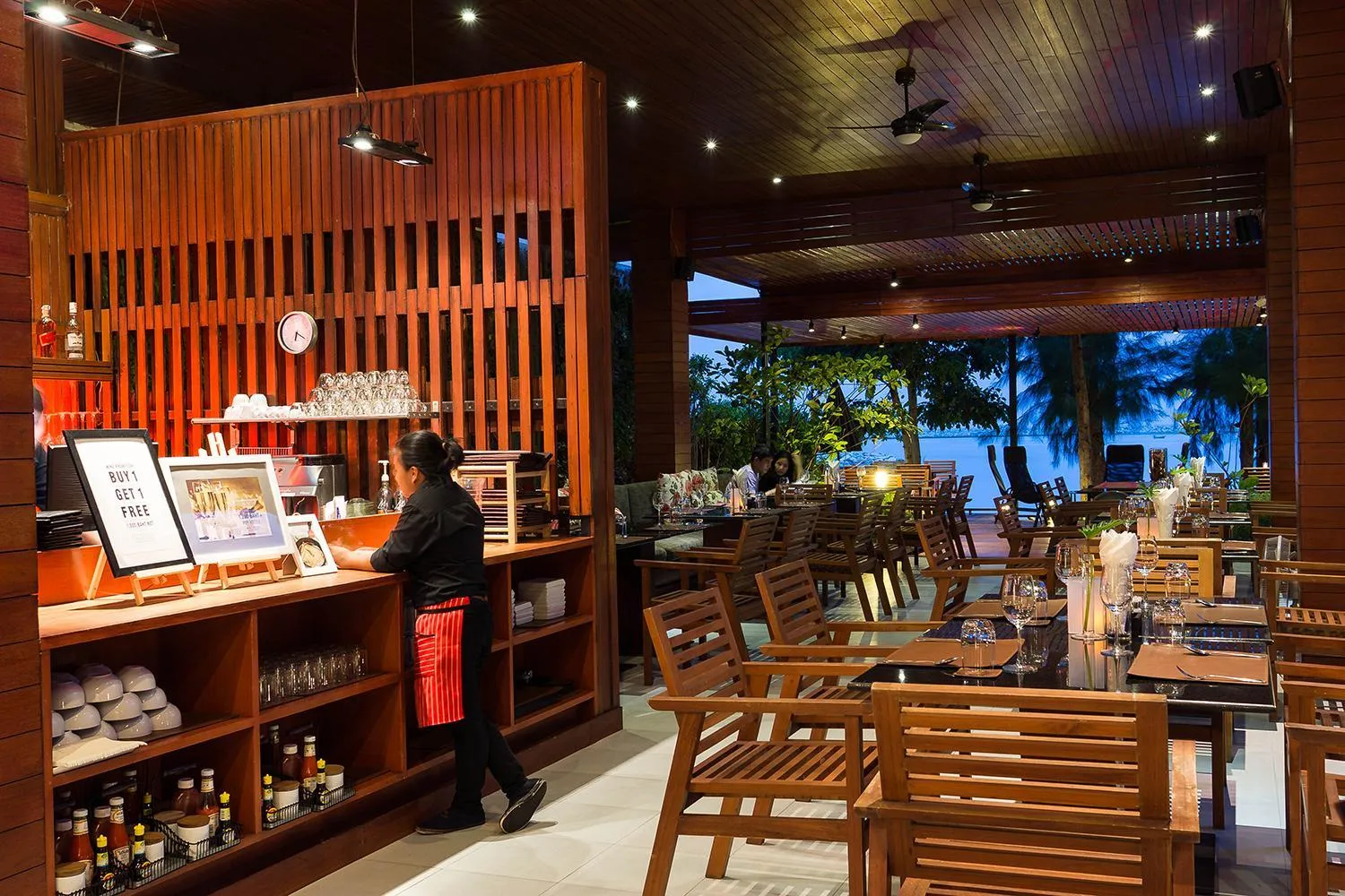 Restaurant/places to eat in Tri-Shawa Resort