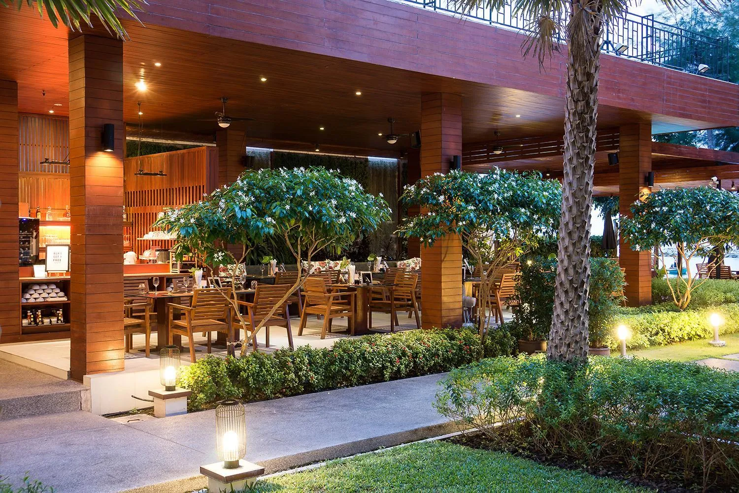 Restaurant/places to eat in Tri-Shawa Resort