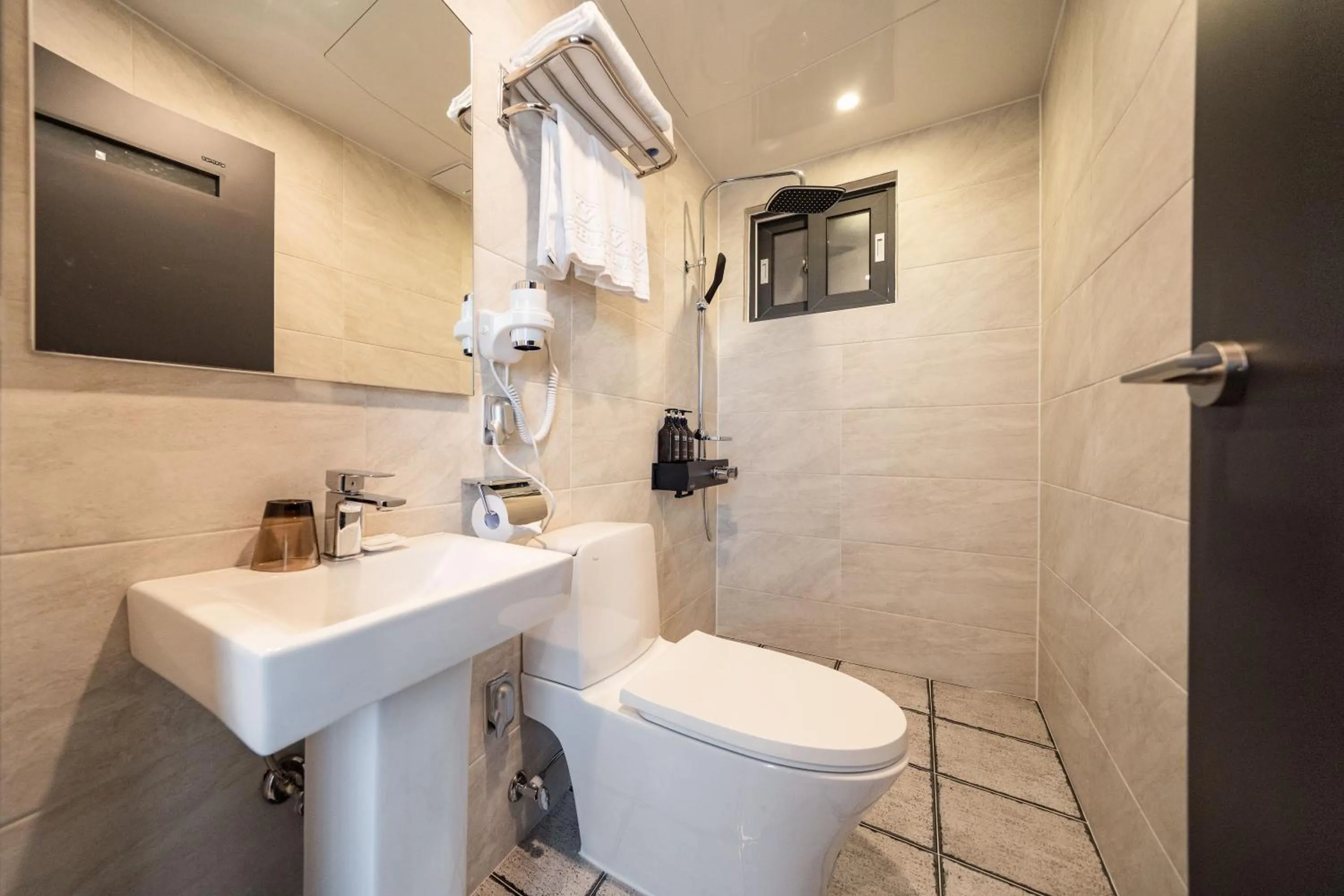 Toilet in Eco Green Resort