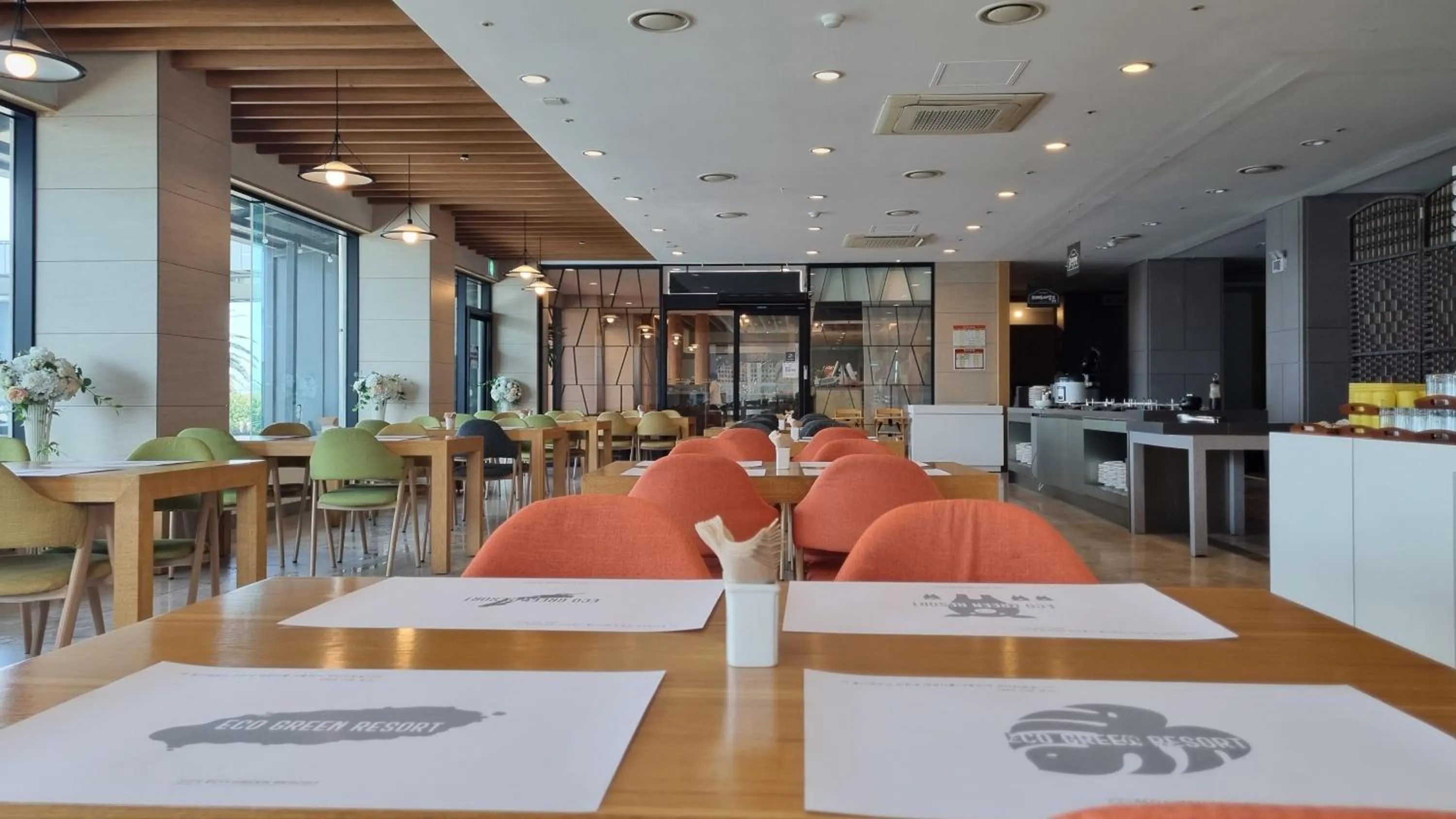 Restaurant/places to eat in Eco Green Resort