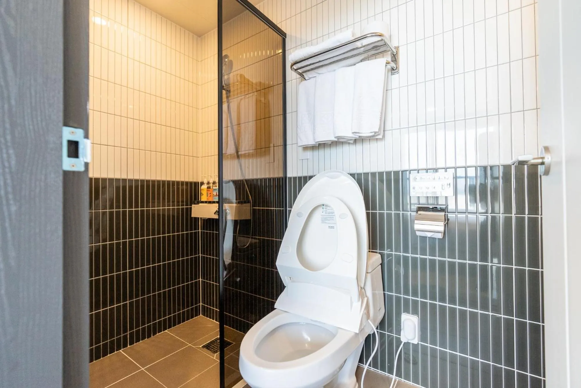 Shower in Eco Green Resort