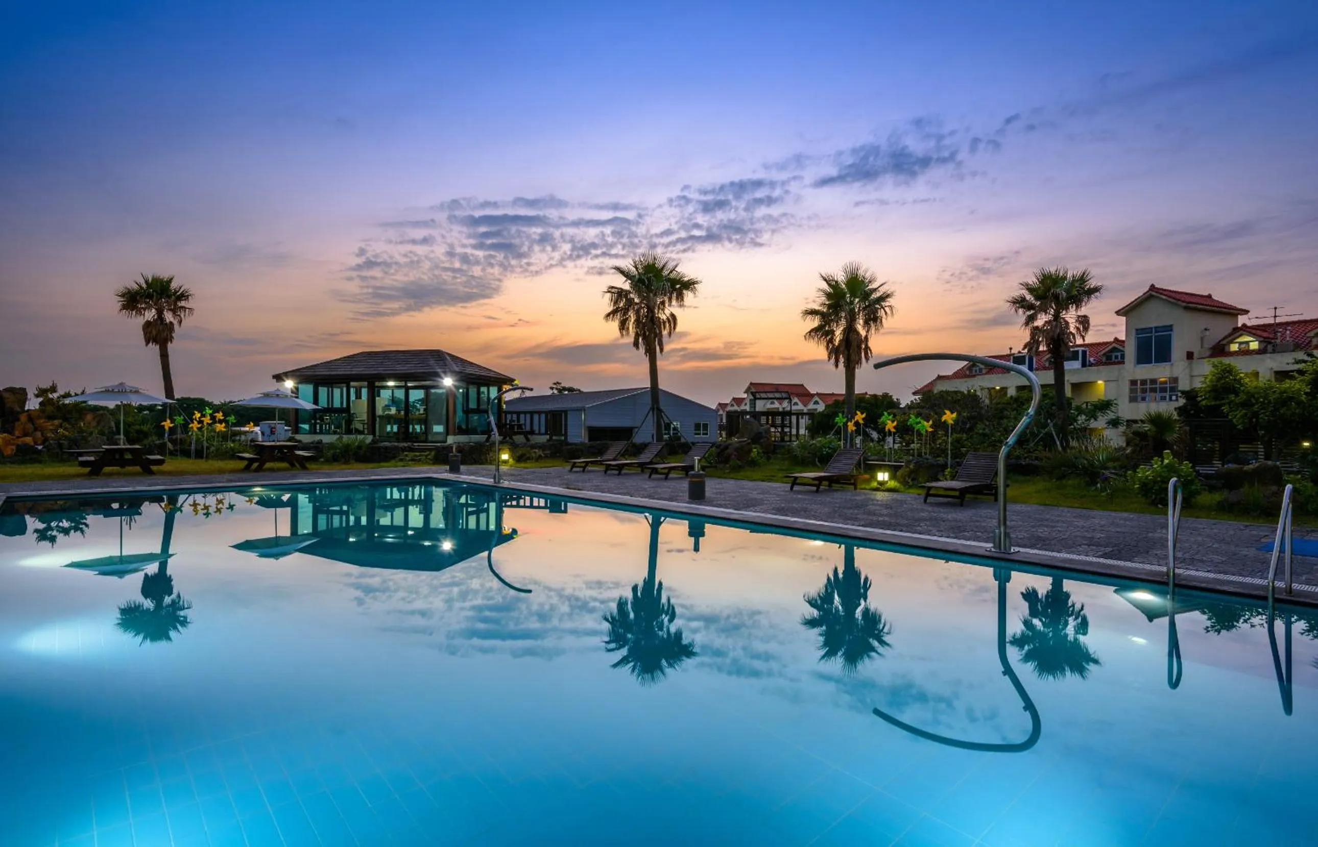 Swimming pool in Eco Green Resort
