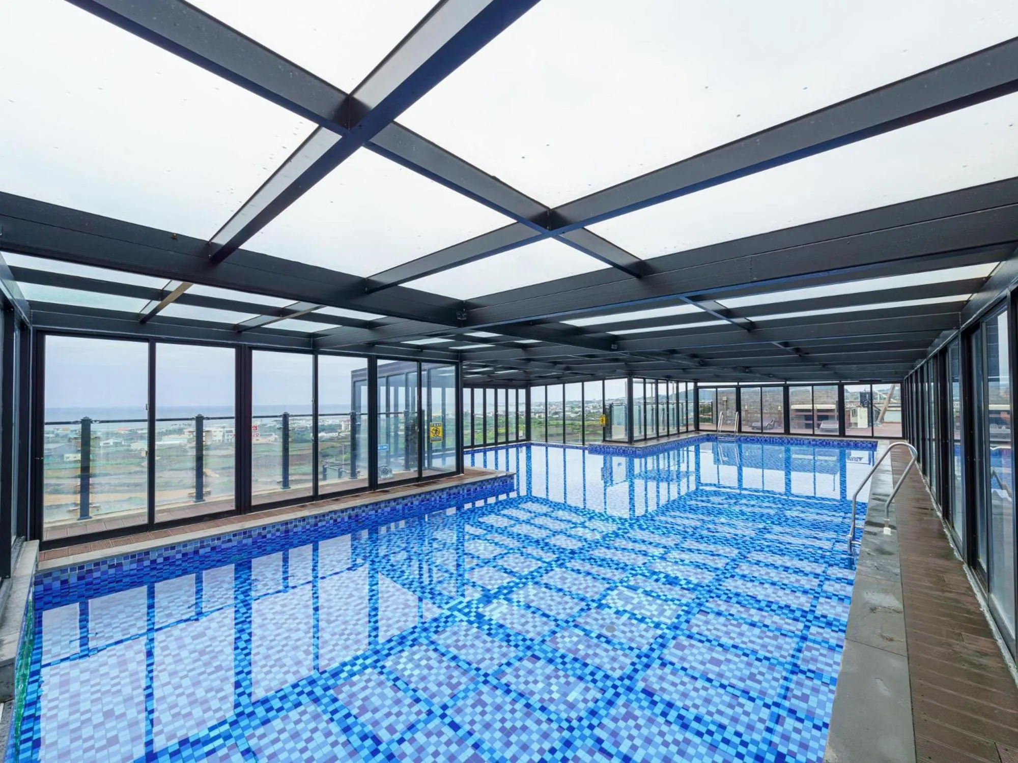 Swimming pool in Eco Green Resort