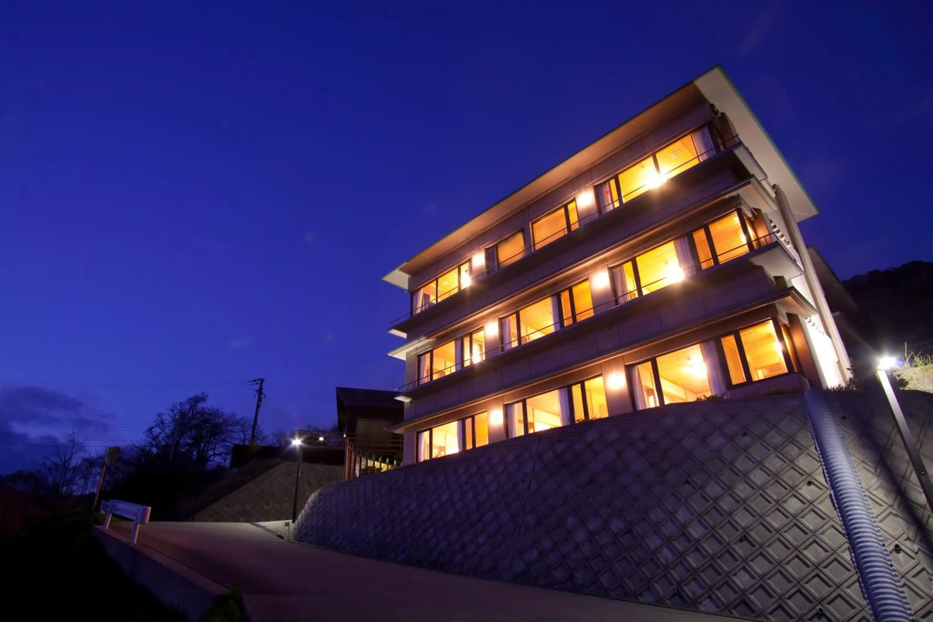 Facade/entrance in Jukaitei Facade/entrance in Jukaitei