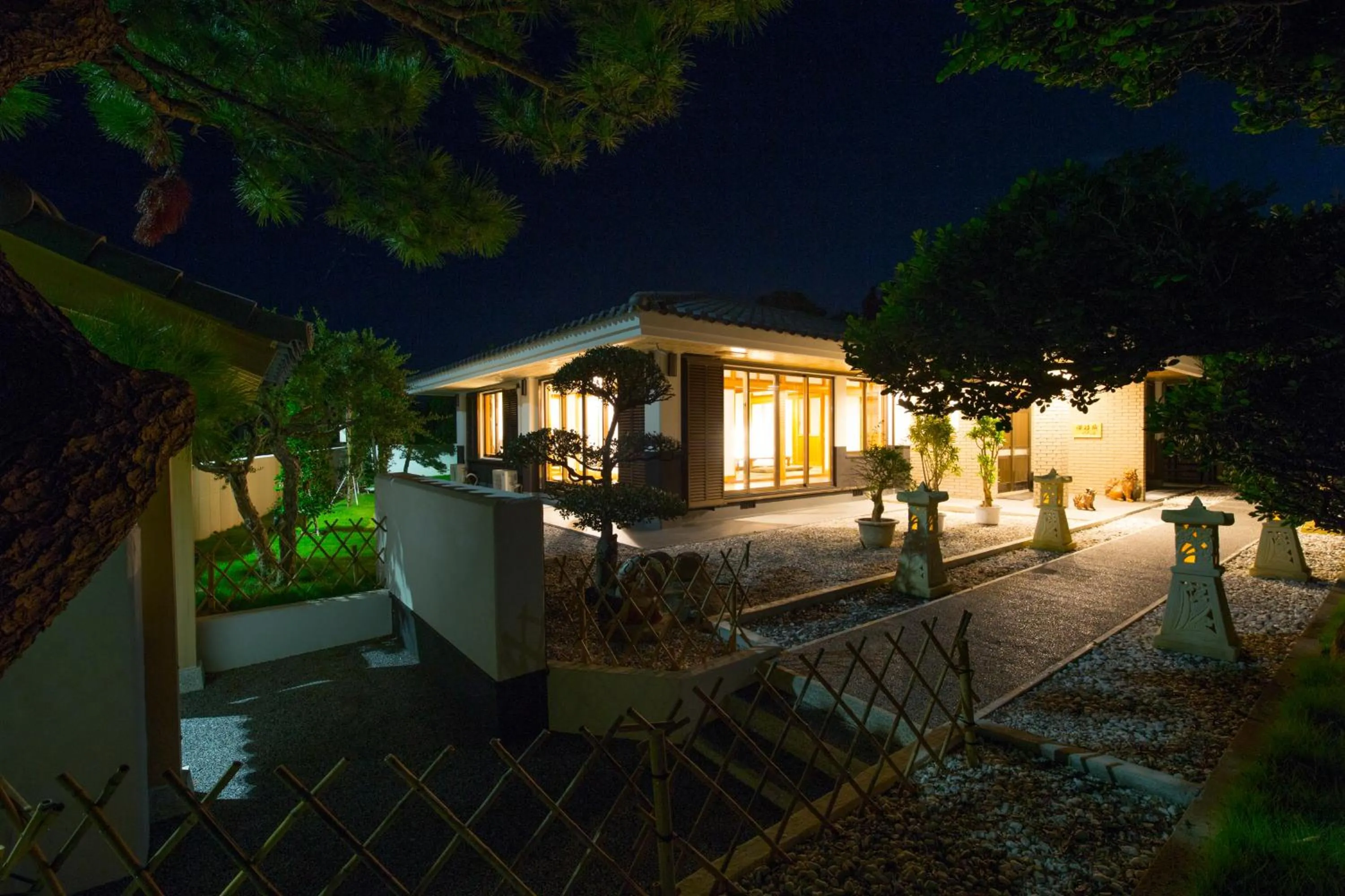 Property building in Sanshoen Kabira