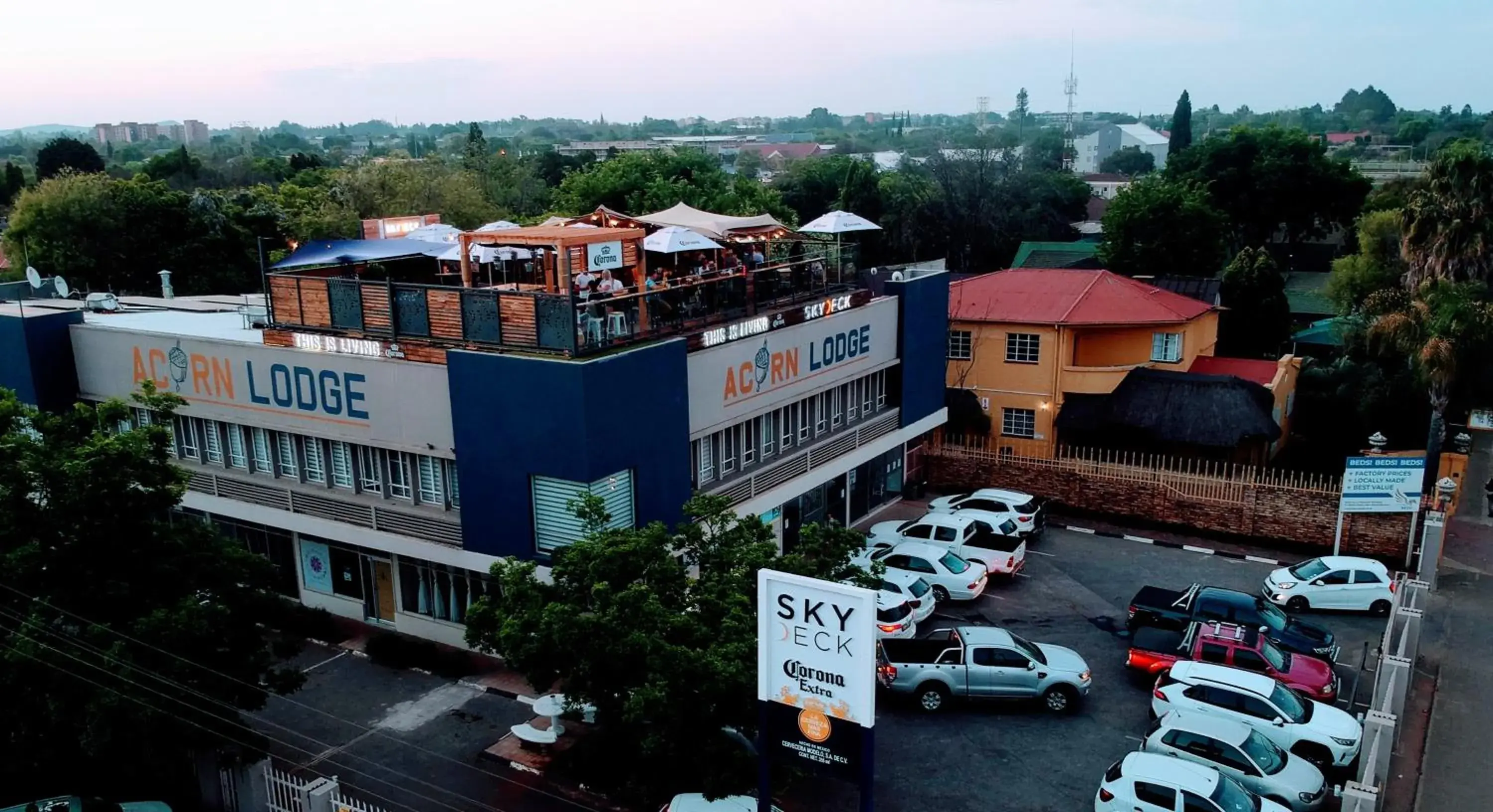 Acorn Lodge & SKYDECK Acorn Lodge & SKYDECK