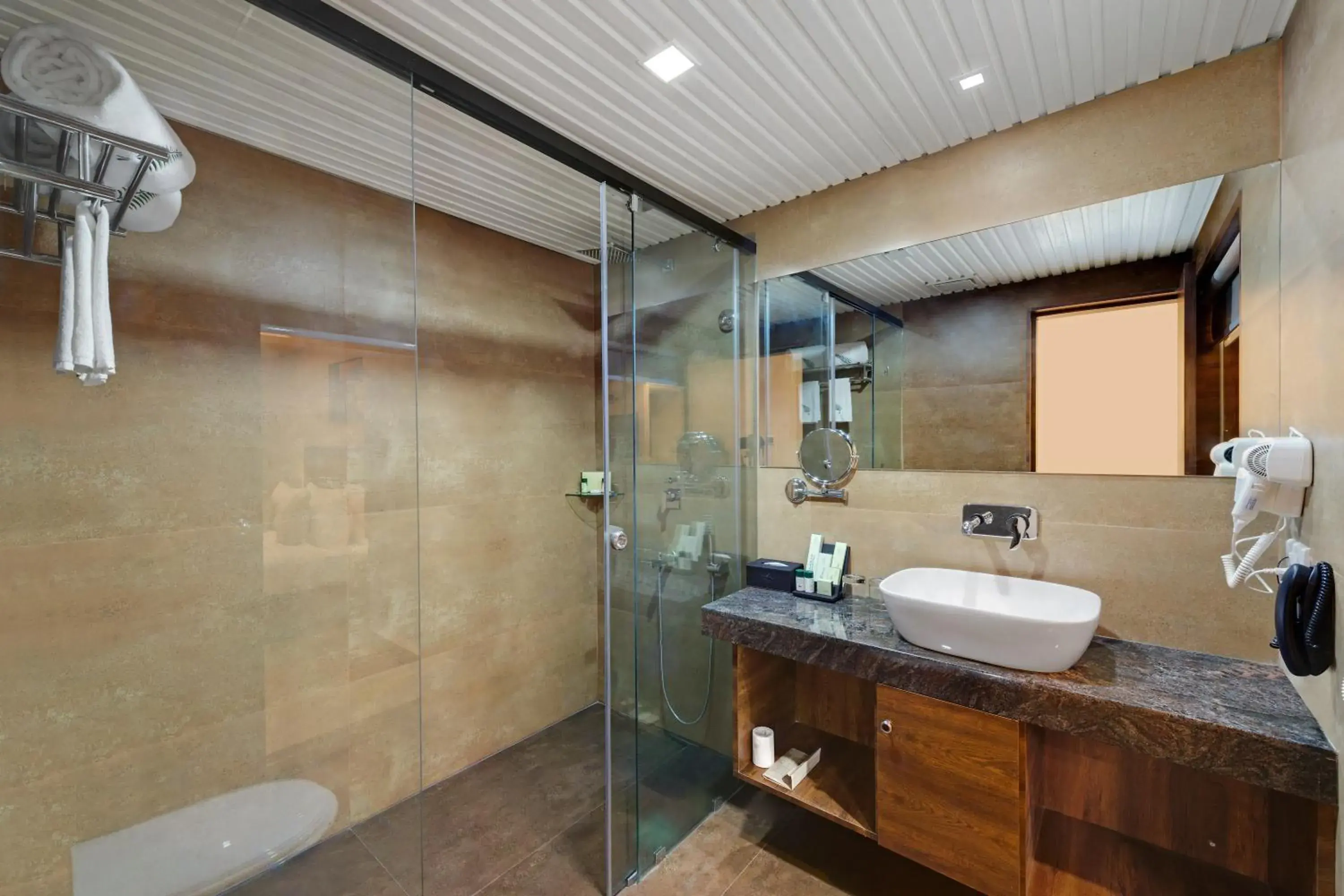 Winter Green Twin Room - single occupancy in The Fern Residency, Bhuj Winter Green Twin Room - single occupancy in The Fern Residency, Bhuj