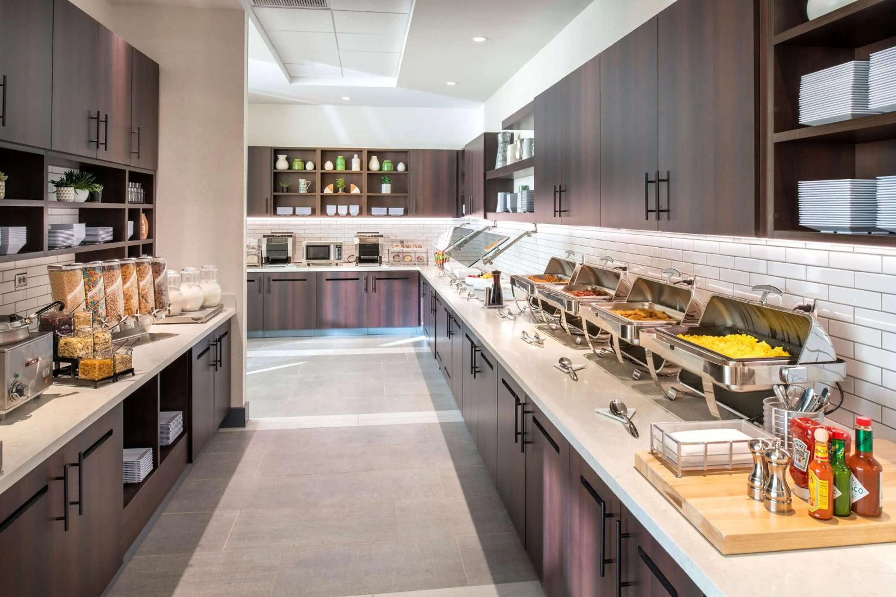 Restaurant/places to eat in Hyatt House East Moline/Quad Cities