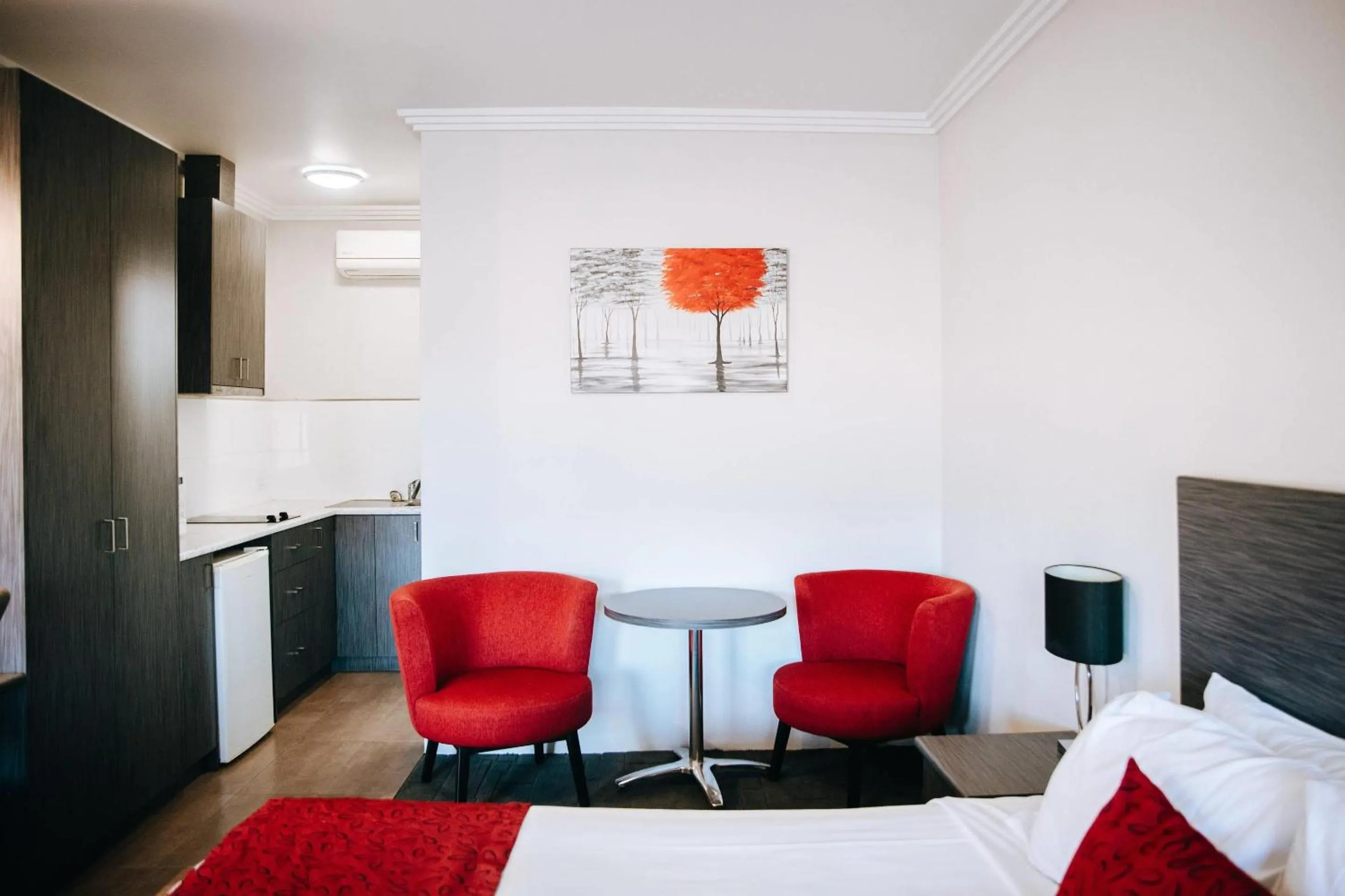 Bedroom, Bed in Comfort Inn Moree