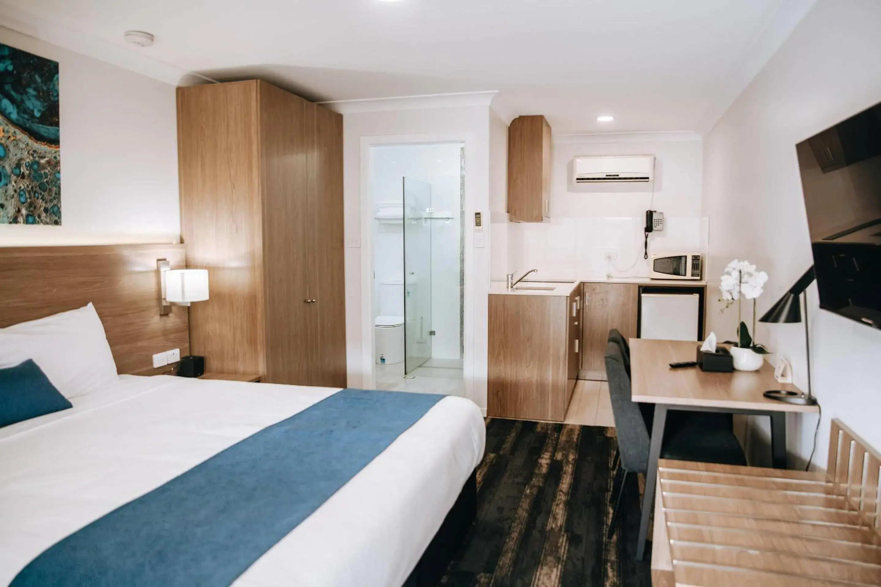 Bedroom, Bed in Comfort Inn Moree Bedroom, Bed in Comfort Inn Moree