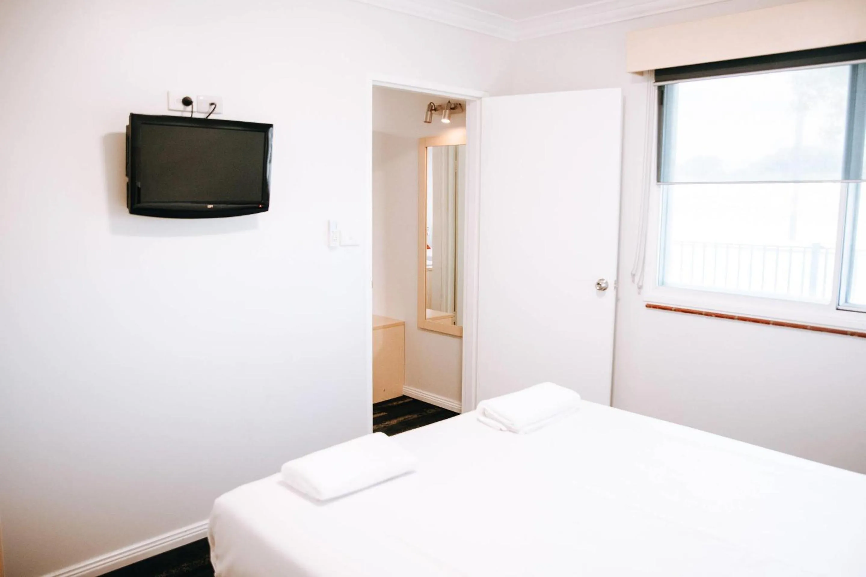 Bedroom, Bed in Comfort Inn Moree