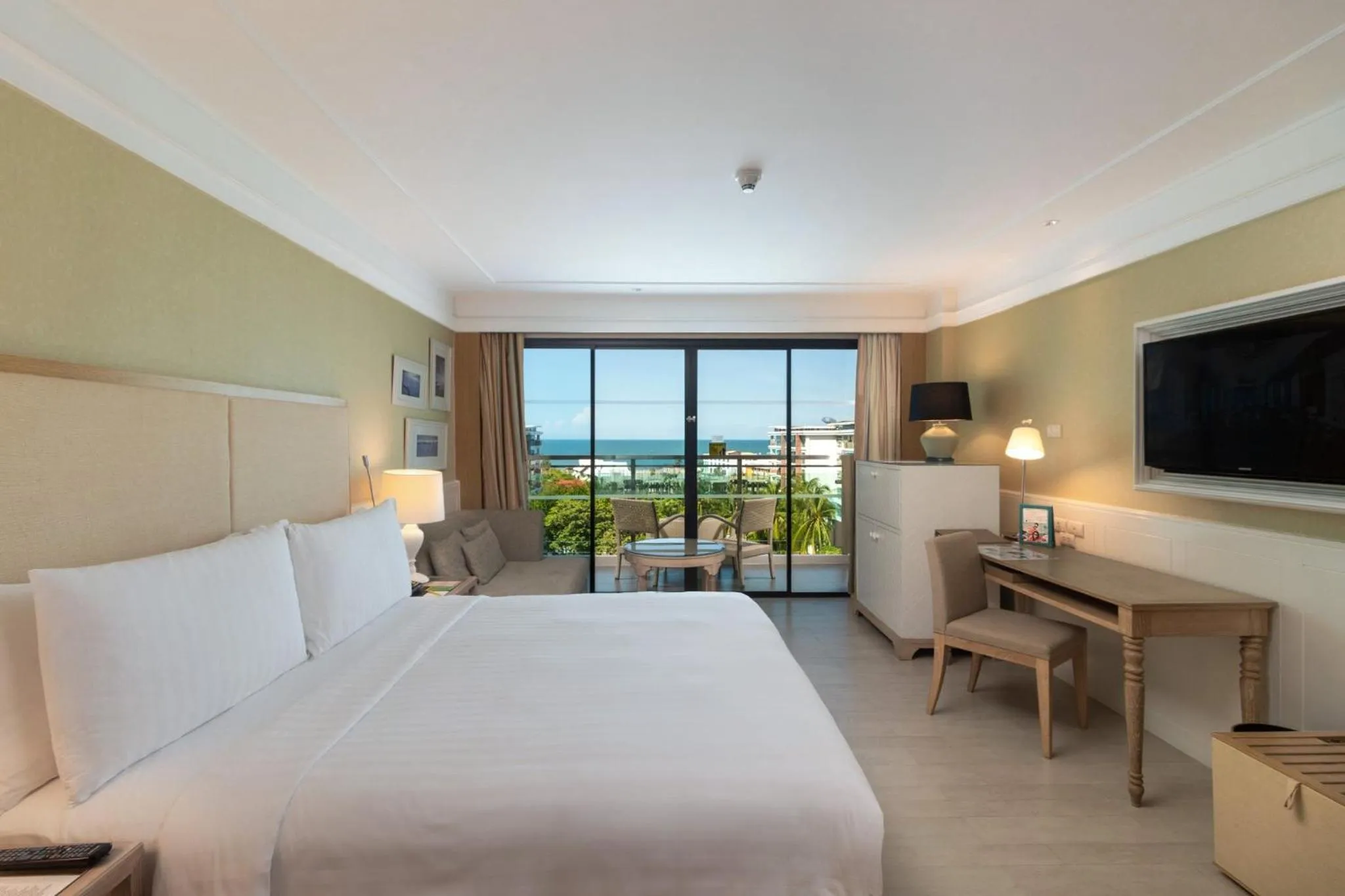 Photo of the whole room, Bed in Amari Hua Hin