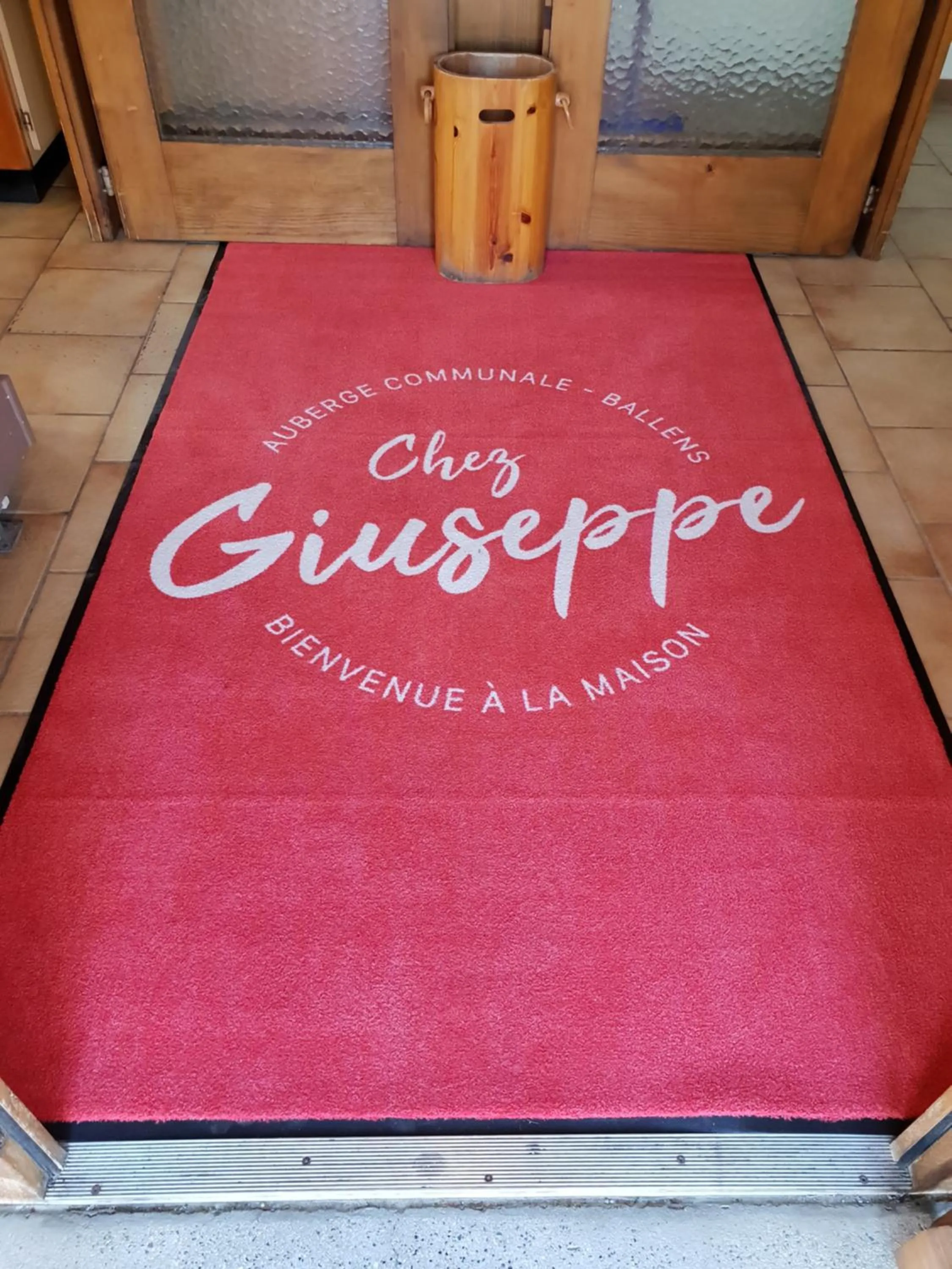 Restaurant/places to eat in Auberge de Ballens