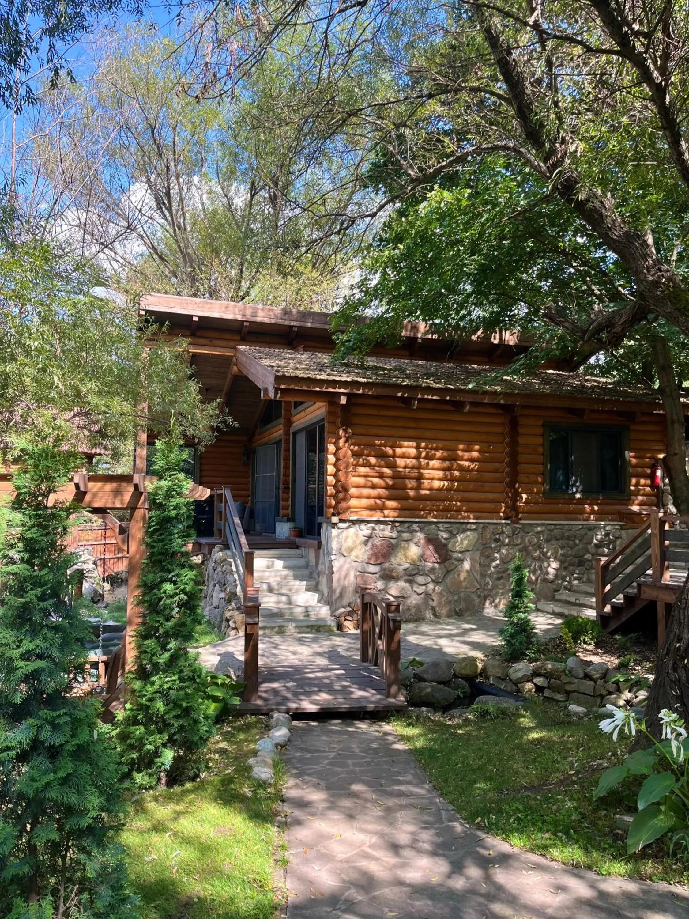 Quadruple Room with Balcony in Getahovit Resort