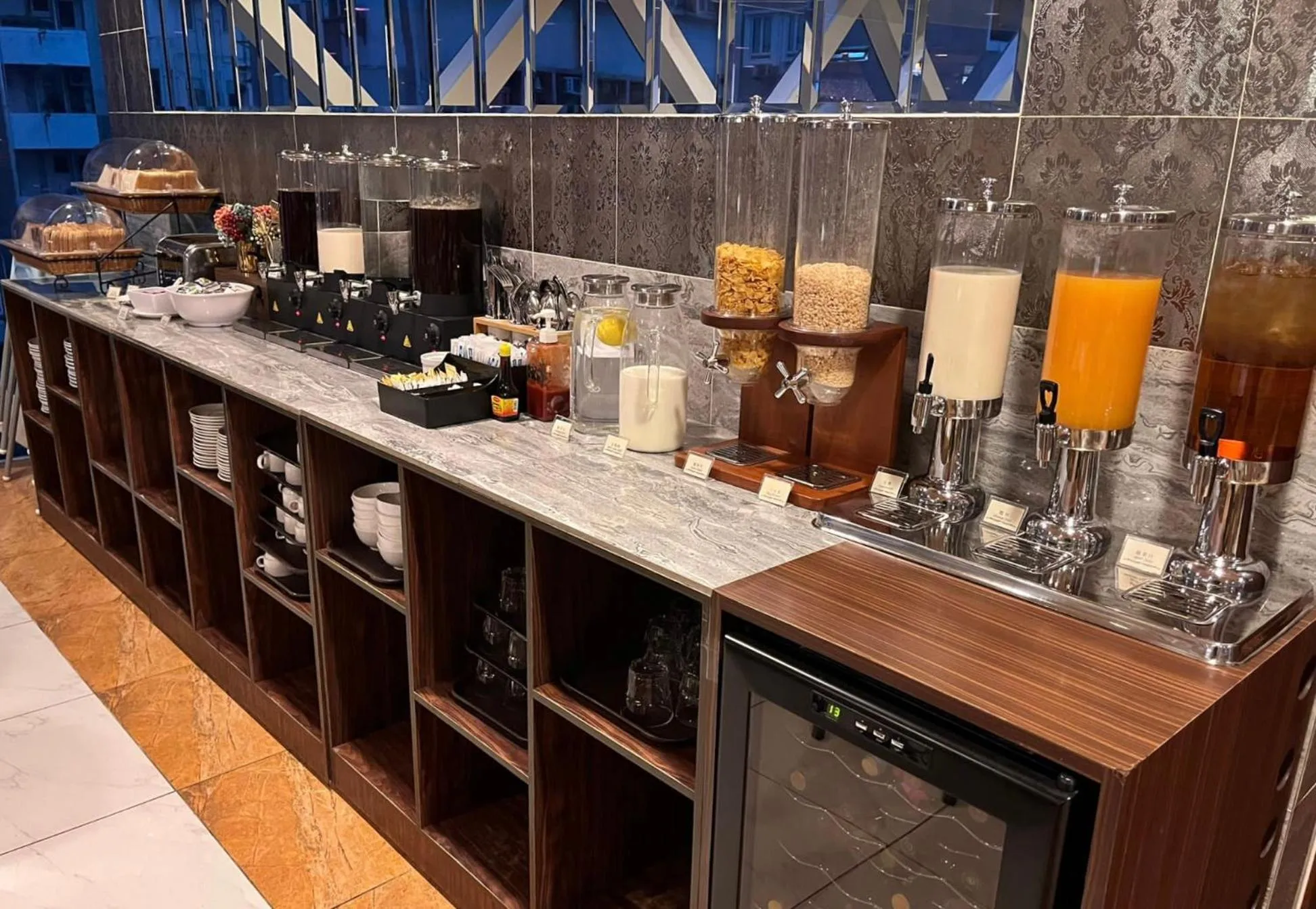 Breakfast in Ramada Hong Kong Harbour View