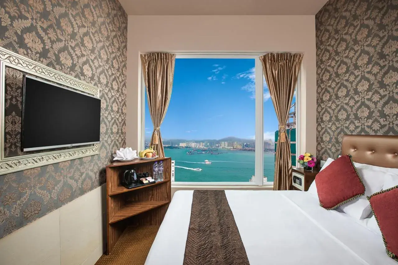 Bed in Ramada Hong Kong Harbour View Bed in Ramada Hong Kong Harbour View