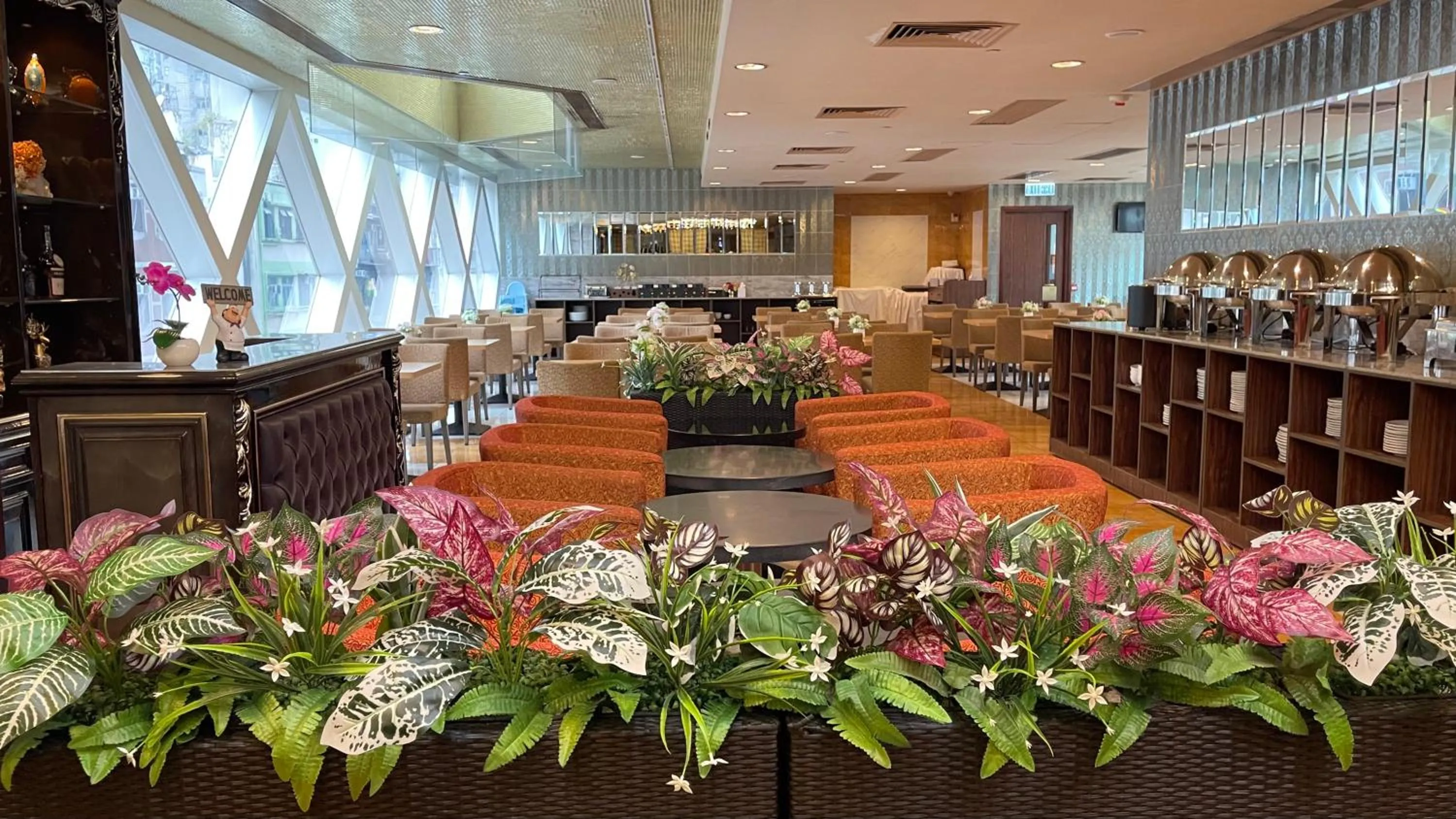 Restaurant/places to eat in Ramada Hong Kong Harbour View