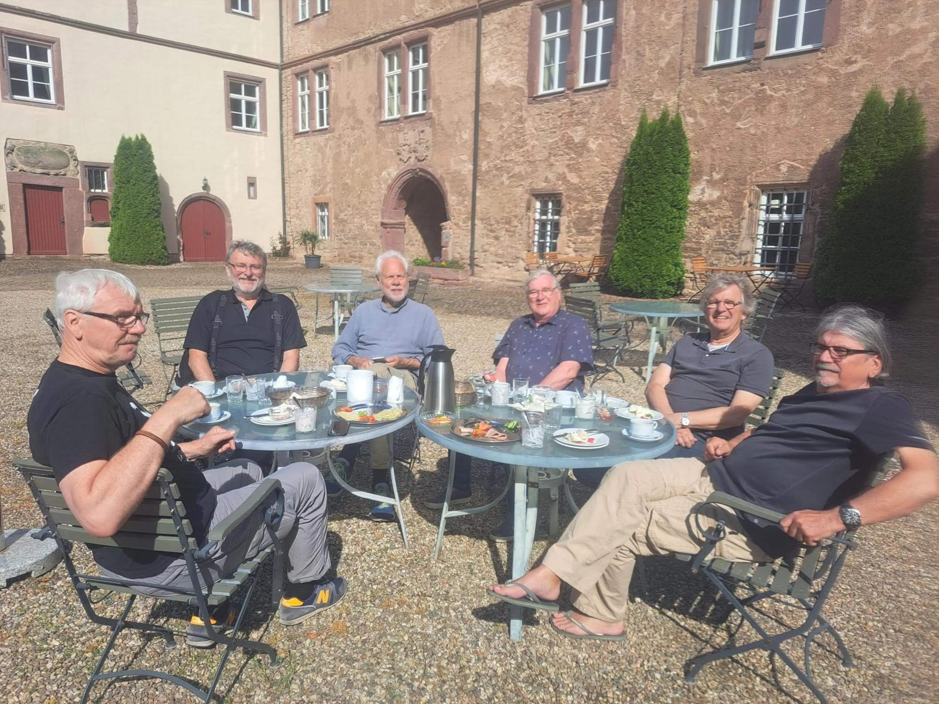 Restaurant/places to eat in Schloss Hotel Wallhausen