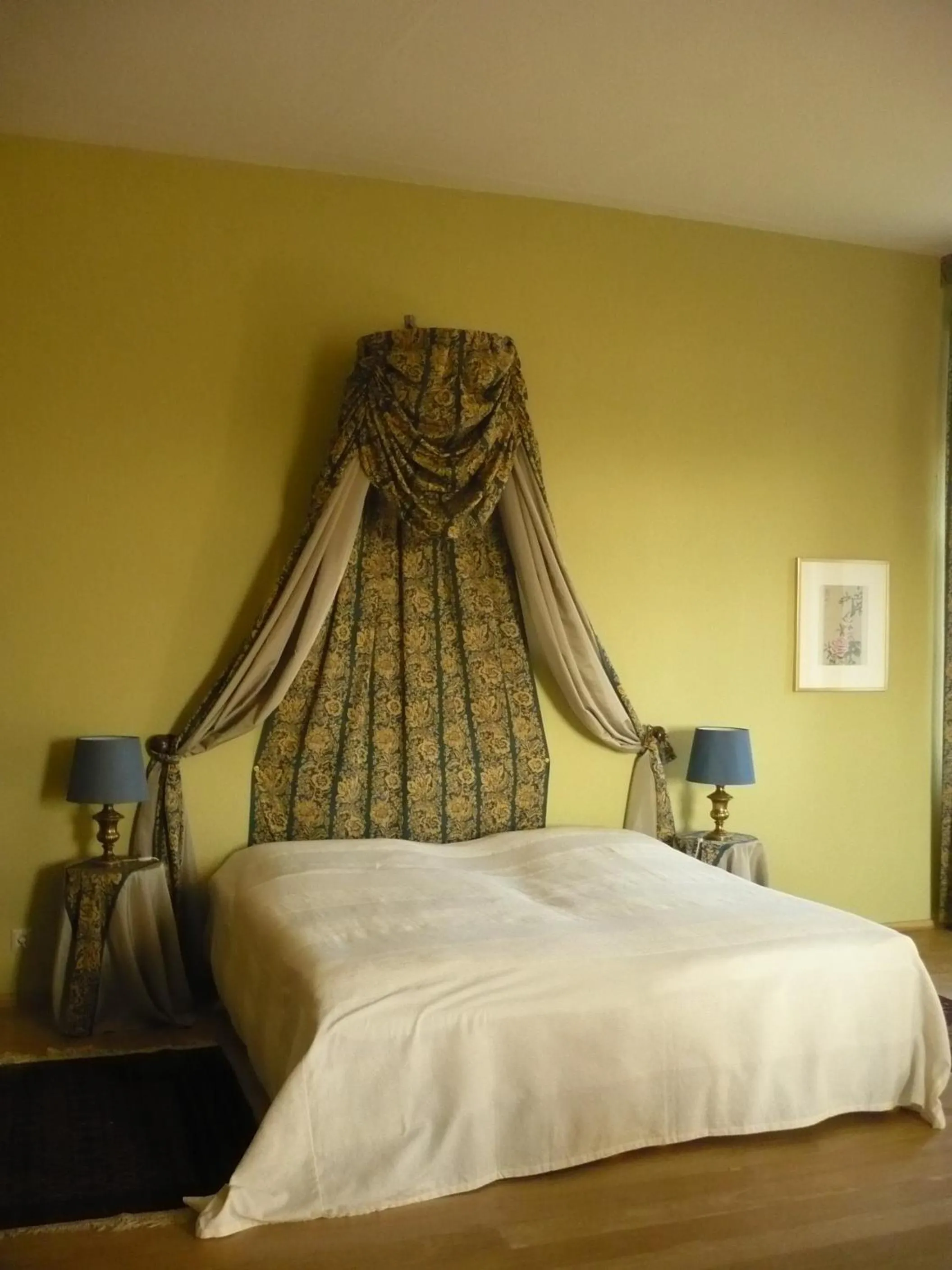 Bed in Schloss Hotel Wallhausen