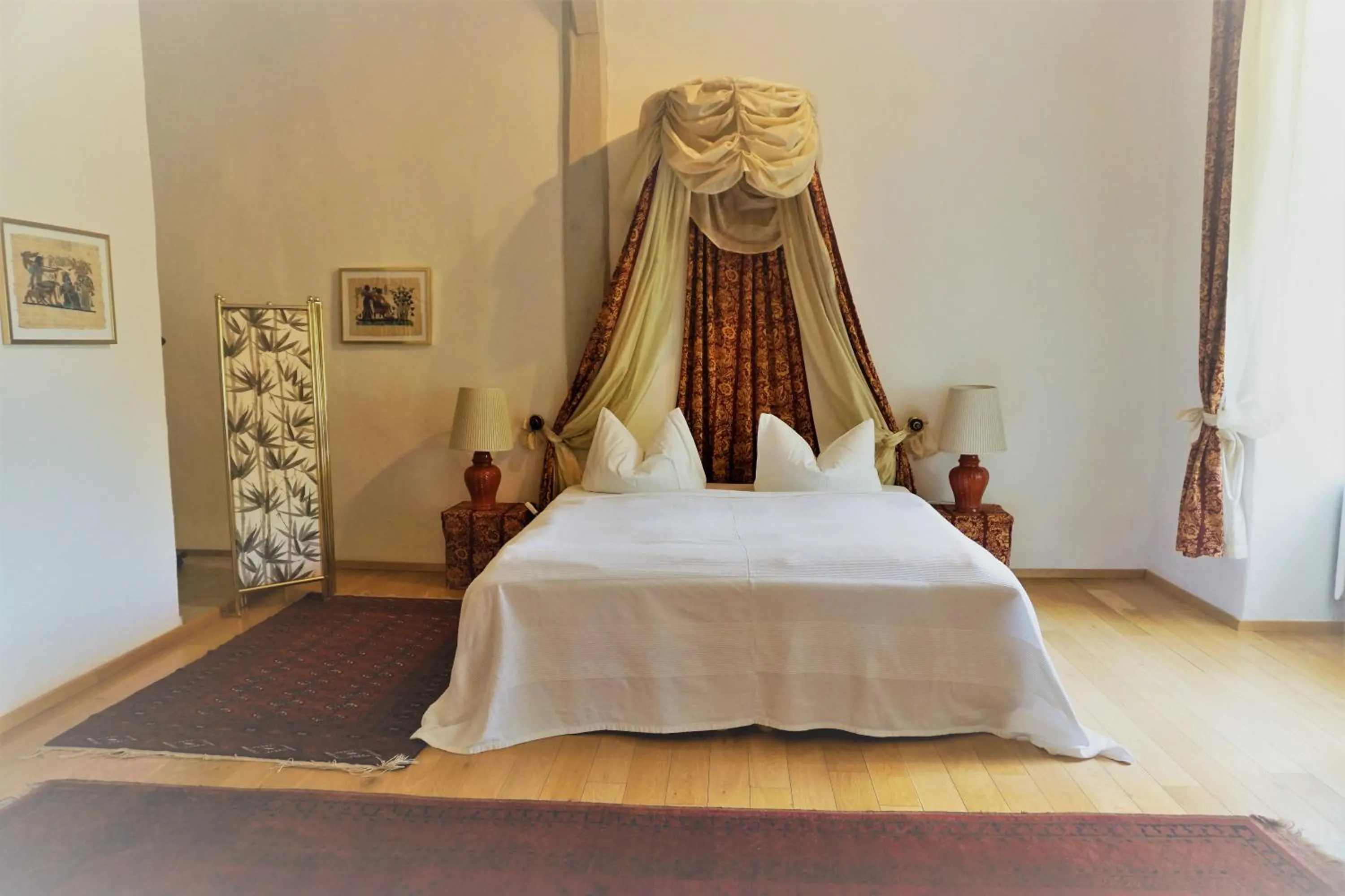 Bed in Schloss Hotel Wallhausen