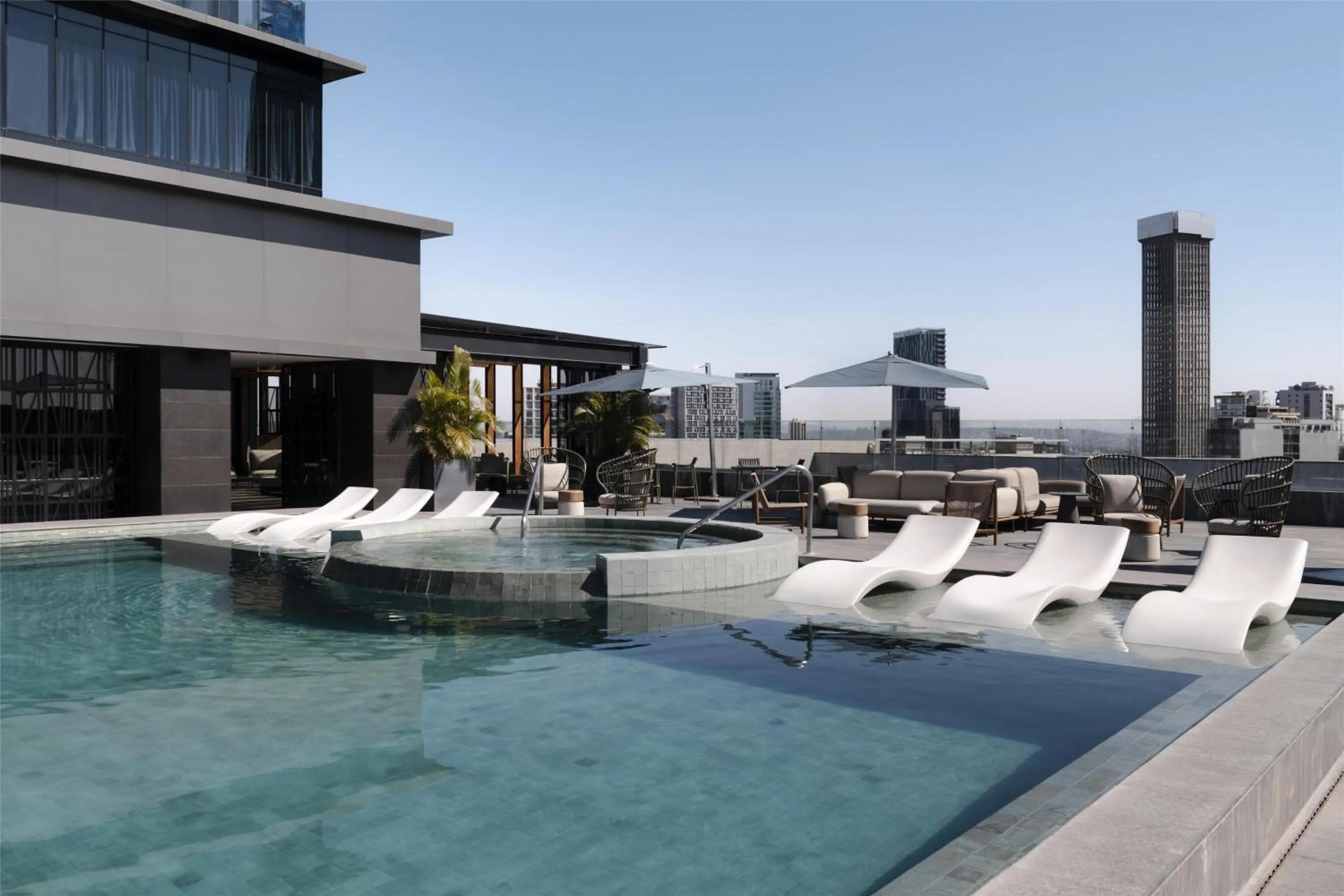 Pool view in Hilton Guadalajara Midtown