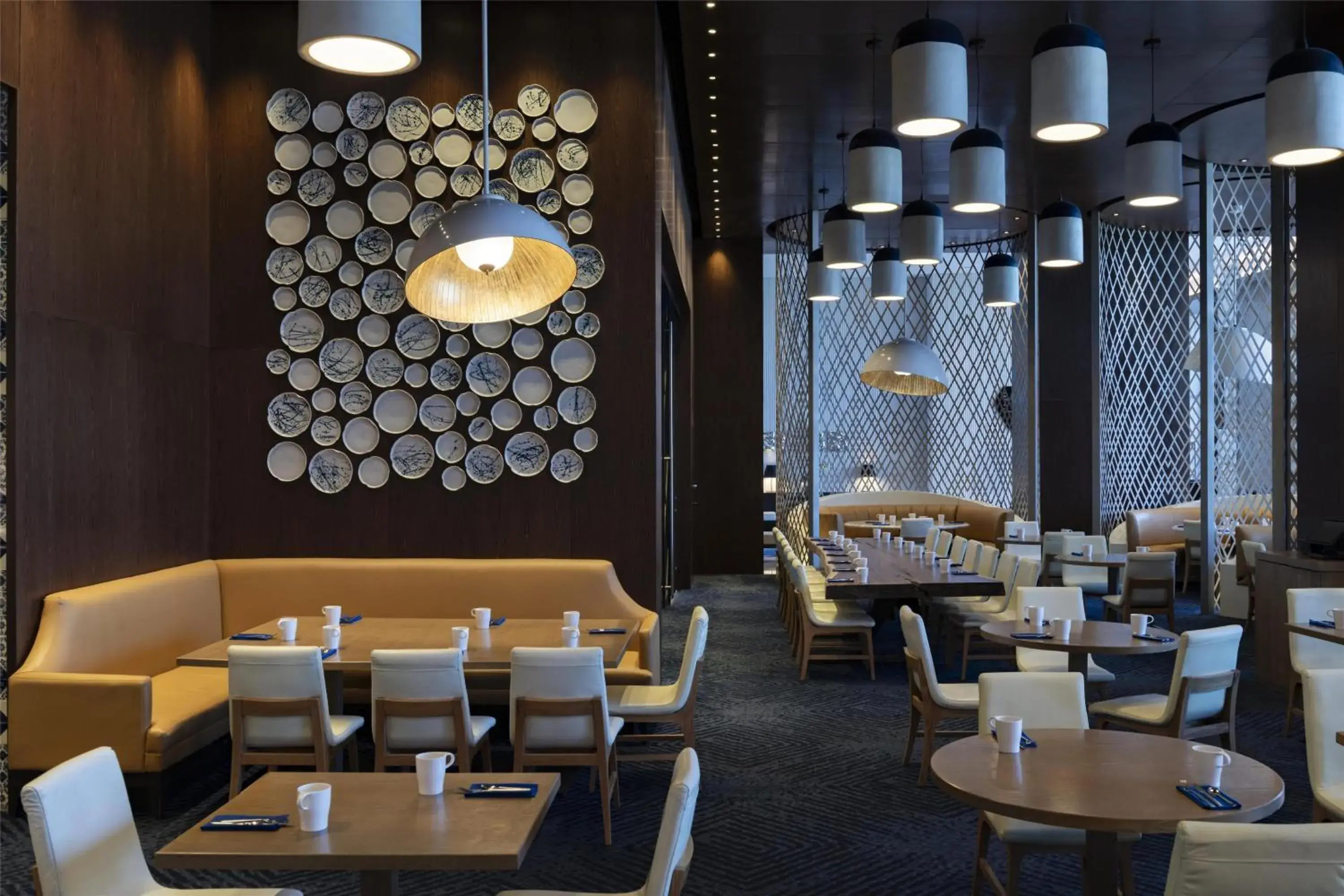 Restaurant/places to eat in Hilton Guadalajara Midtown Restaurant/places to eat in Hilton Guadalajara Midtown